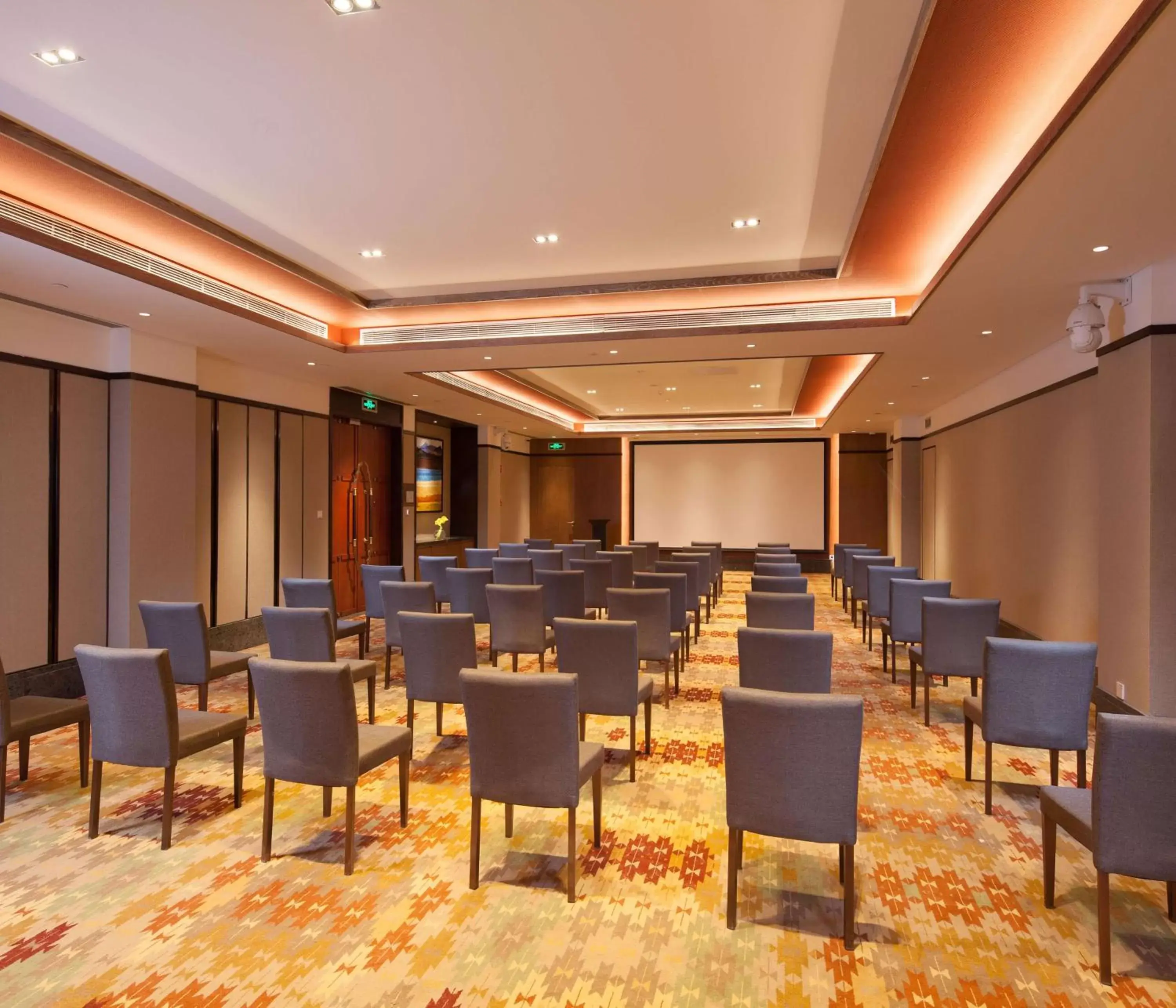 Meeting/conference room in Hilton Garden Inn Shangri-La