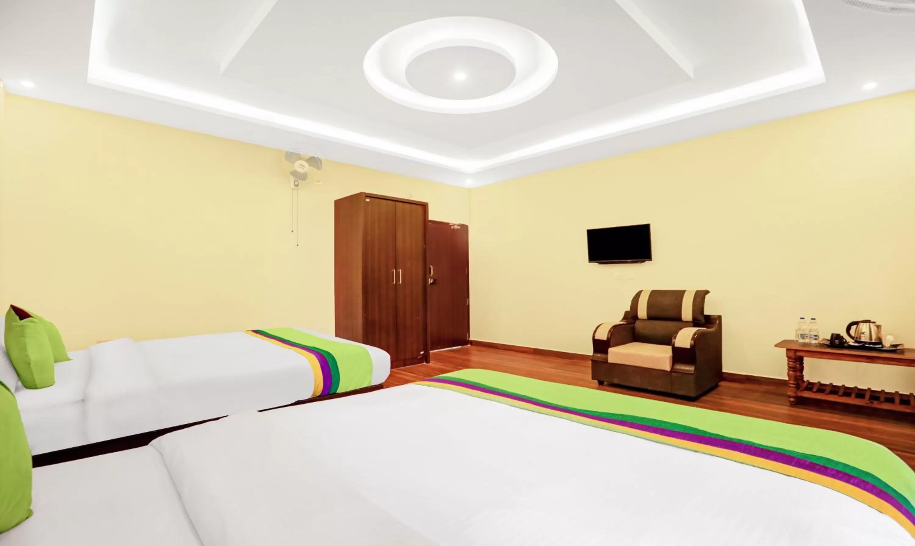 Bedroom, Bed in Treebo Doha King