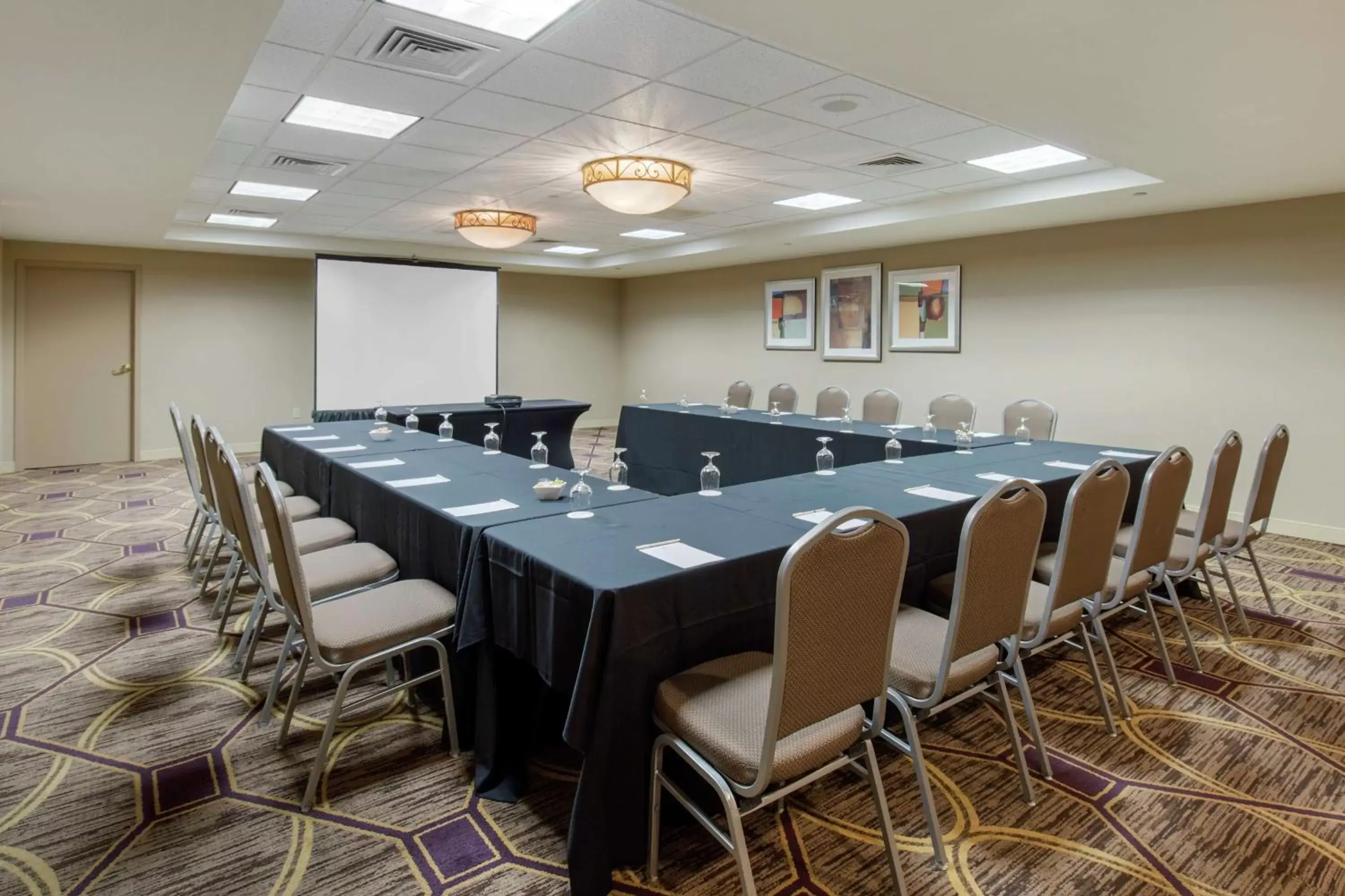 Meeting/conference room in DoubleTree by Hilton Downtown Wilmington - Legal District