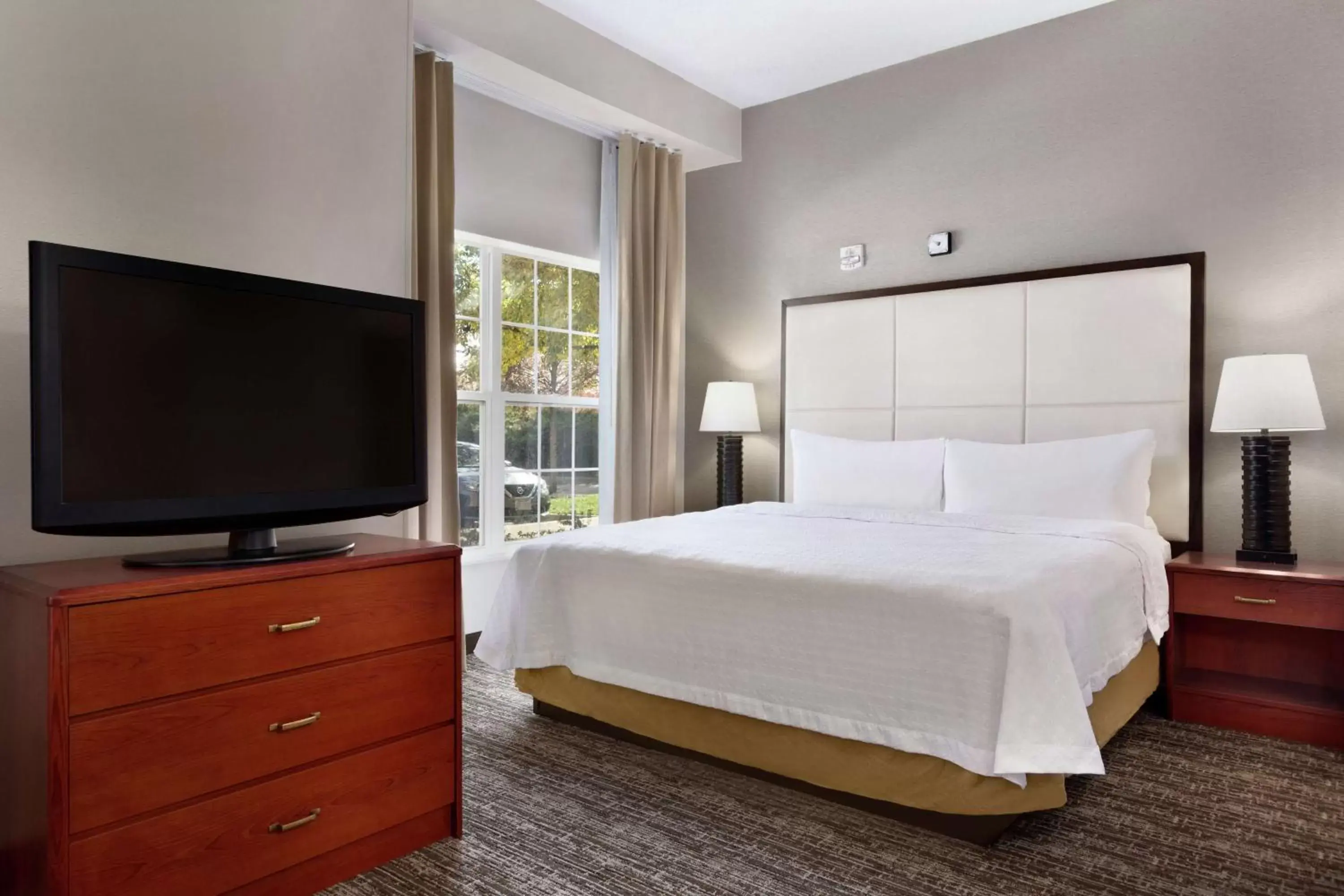 Bedroom, Bed in Homewood Suites by Hilton Columbus-Dublin