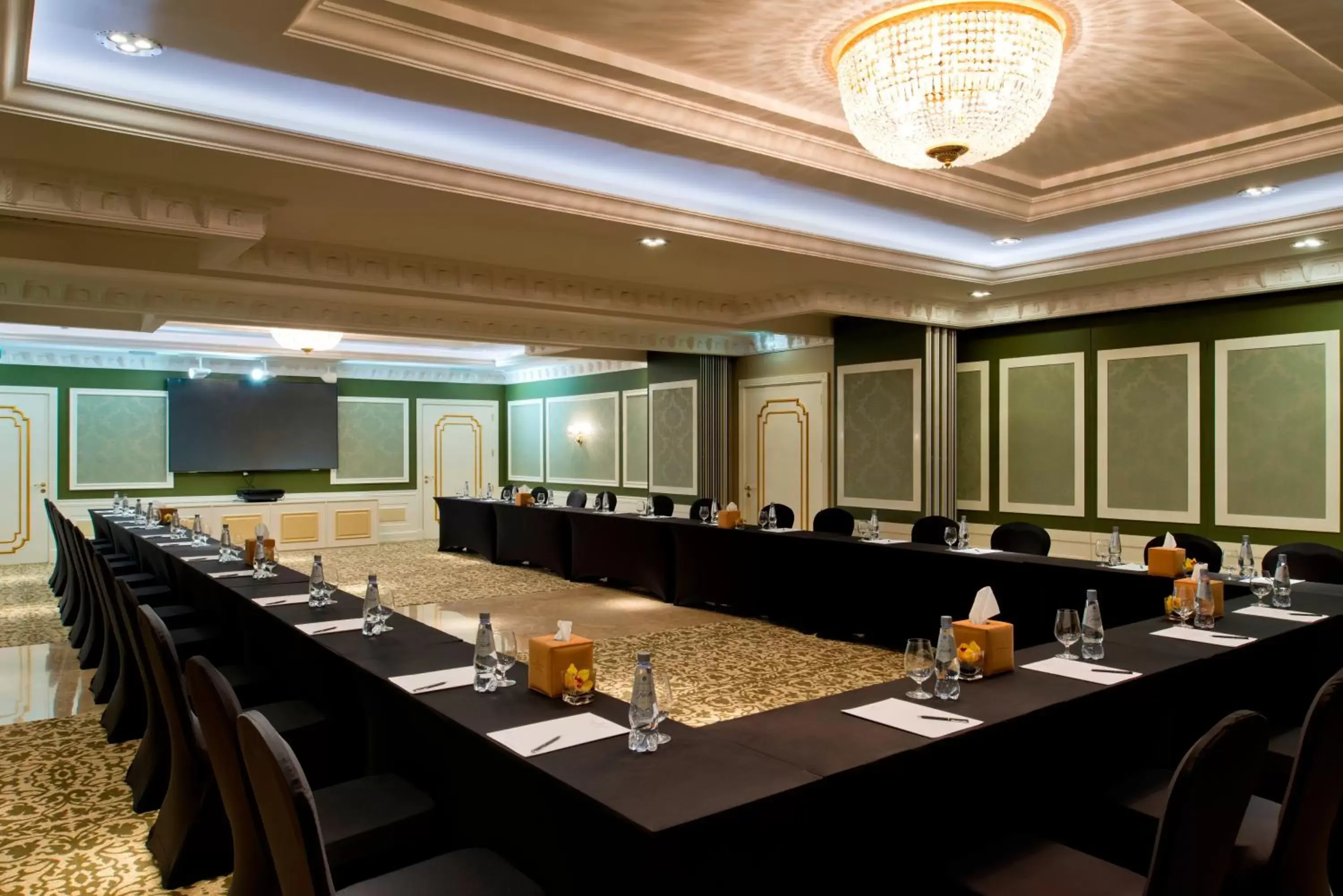 Business facilities in Warwick Doha