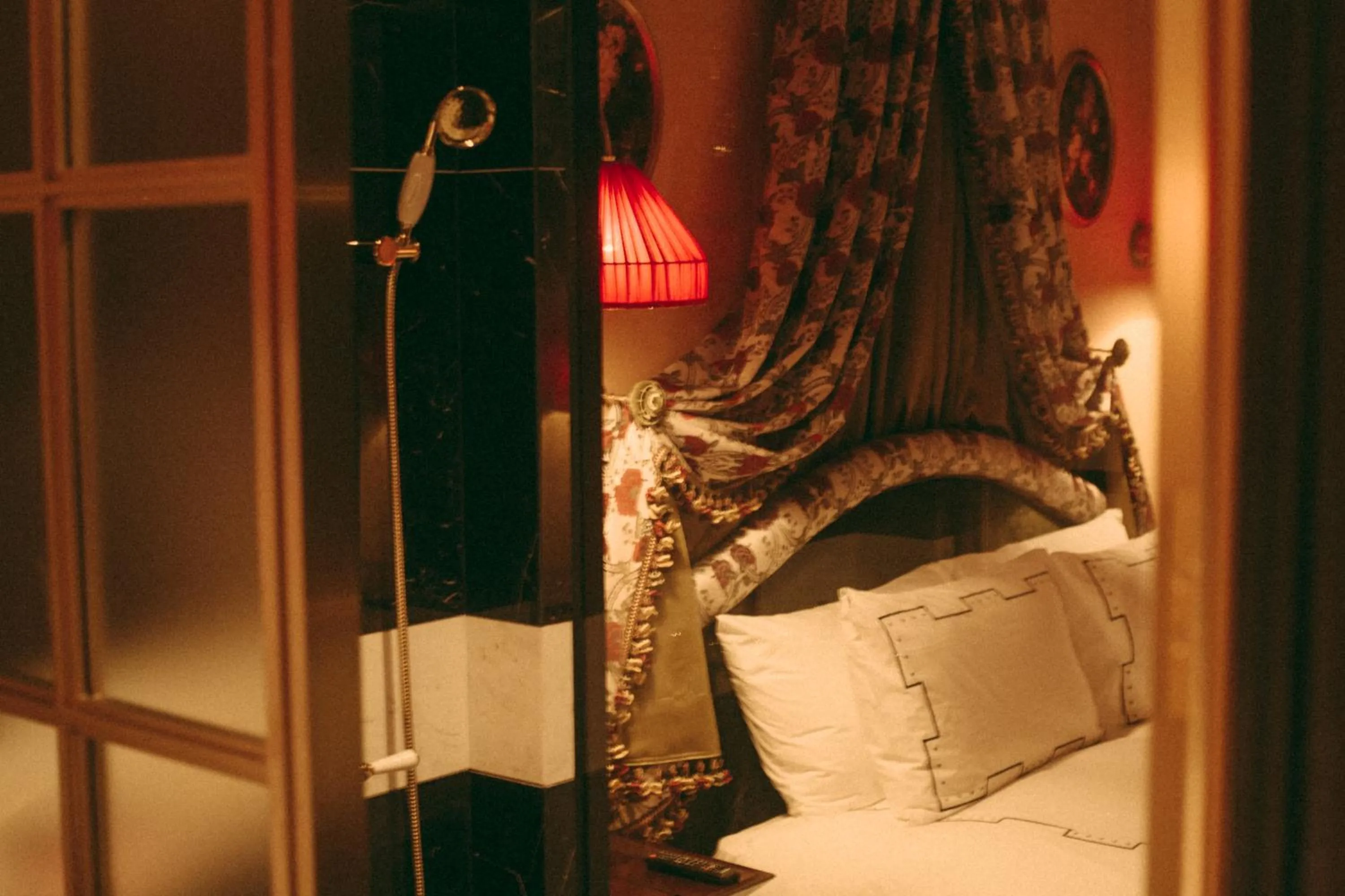 Bathroom in L'Escape Hotel