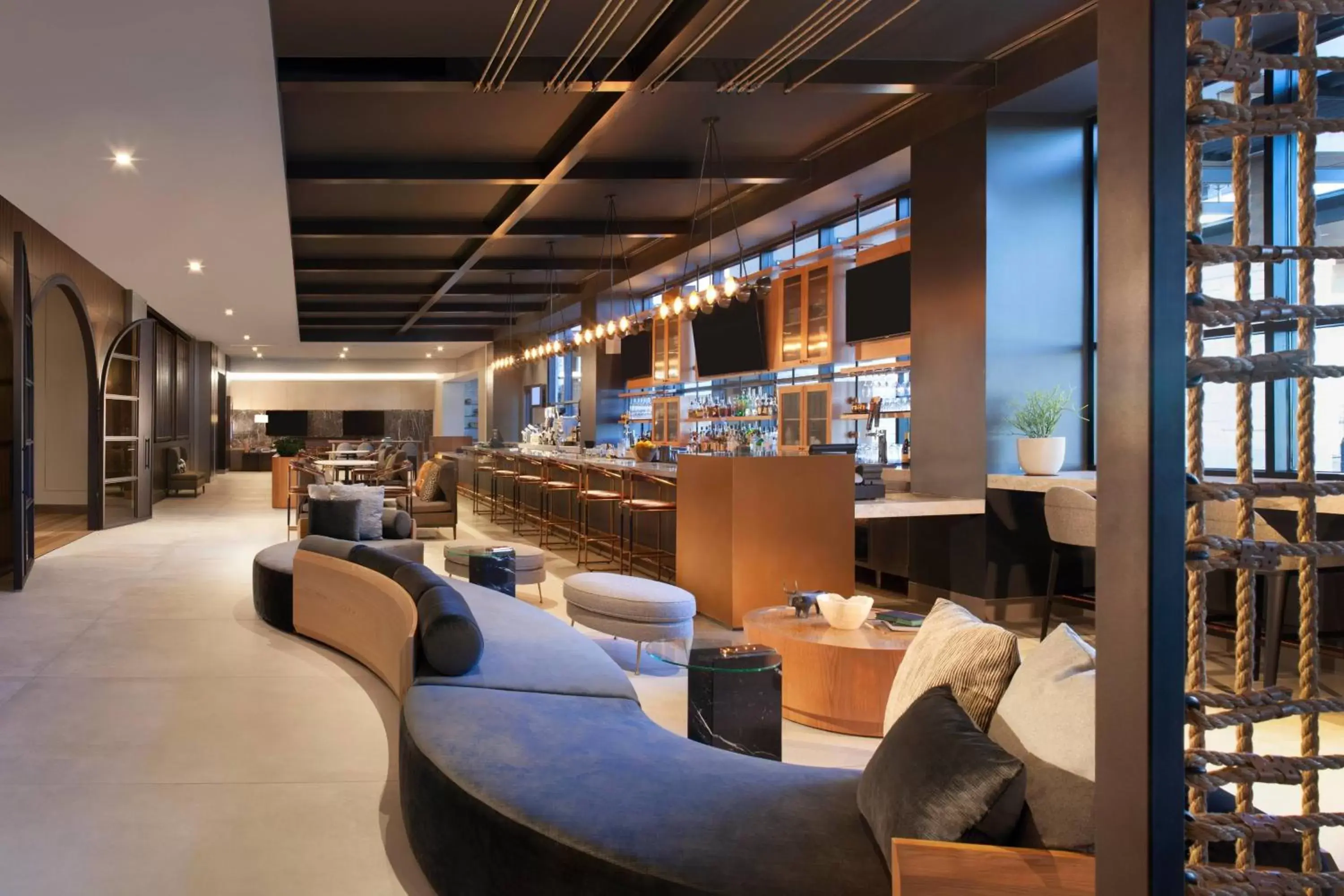 Restaurant/places to eat, Lounge/Bar in Delta Hotels by Marriott Dallas Southlake