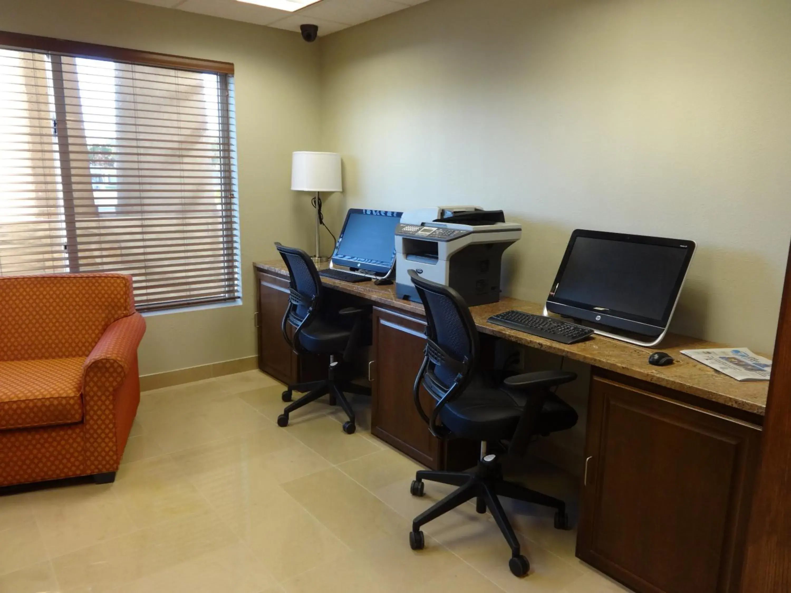 Business facilities in Country Inn & Suites by Radisson, Dearborn, MI