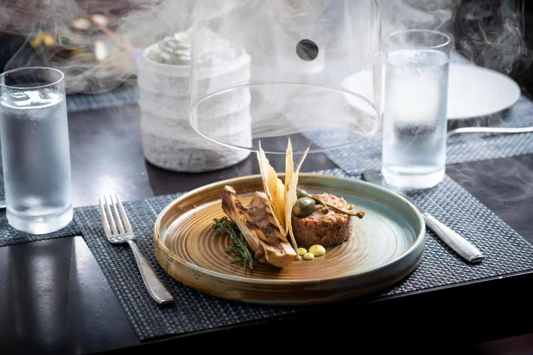 Restaurant/places to eat in Kimpton EPIC Hotel by IHG Restaurant/places to eat in Kimpton EPIC Hotel by IHG