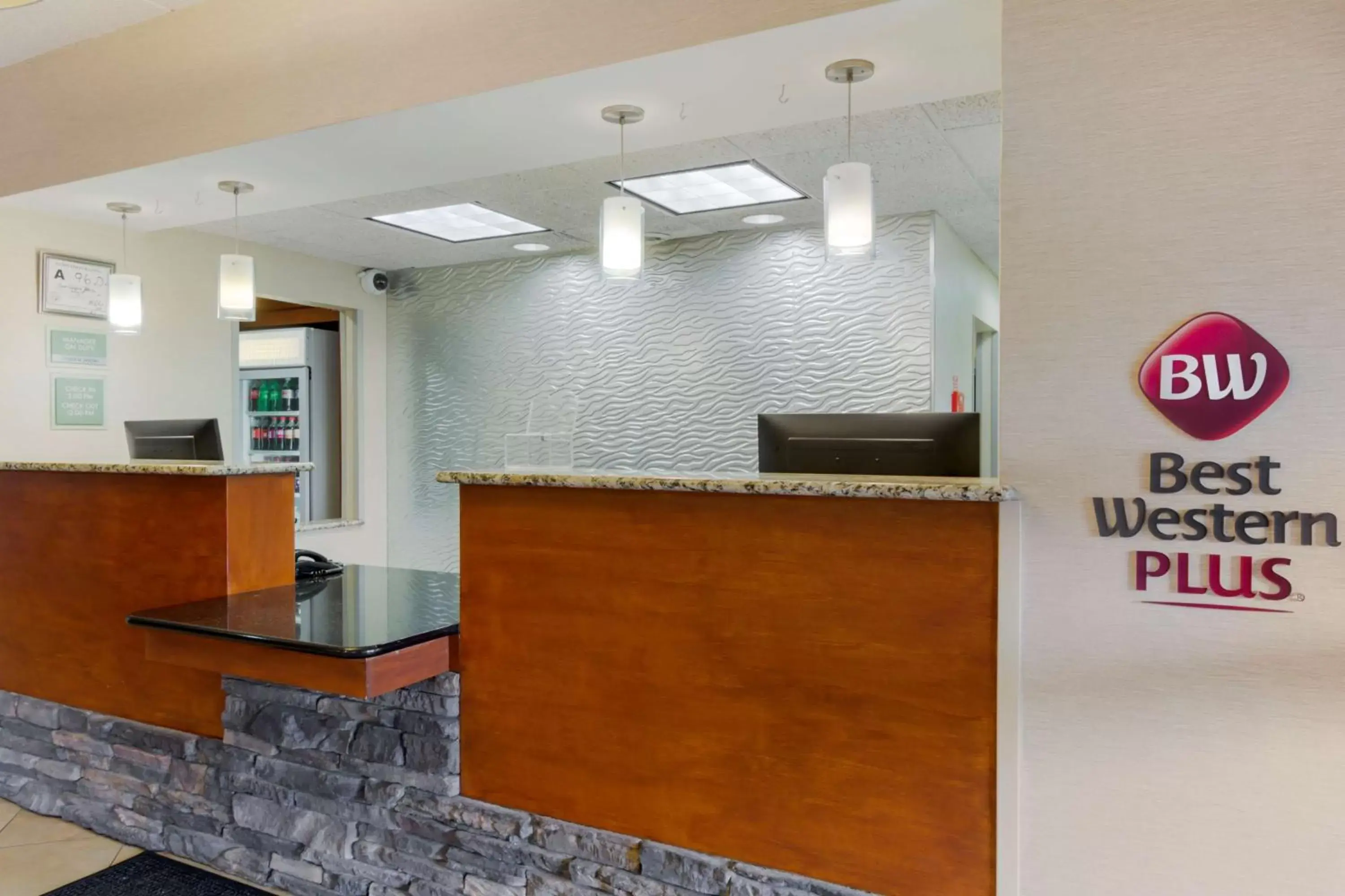 Lobby or reception, Lobby/Reception in Best Western Plus Wilmington / Wrightsville Beach