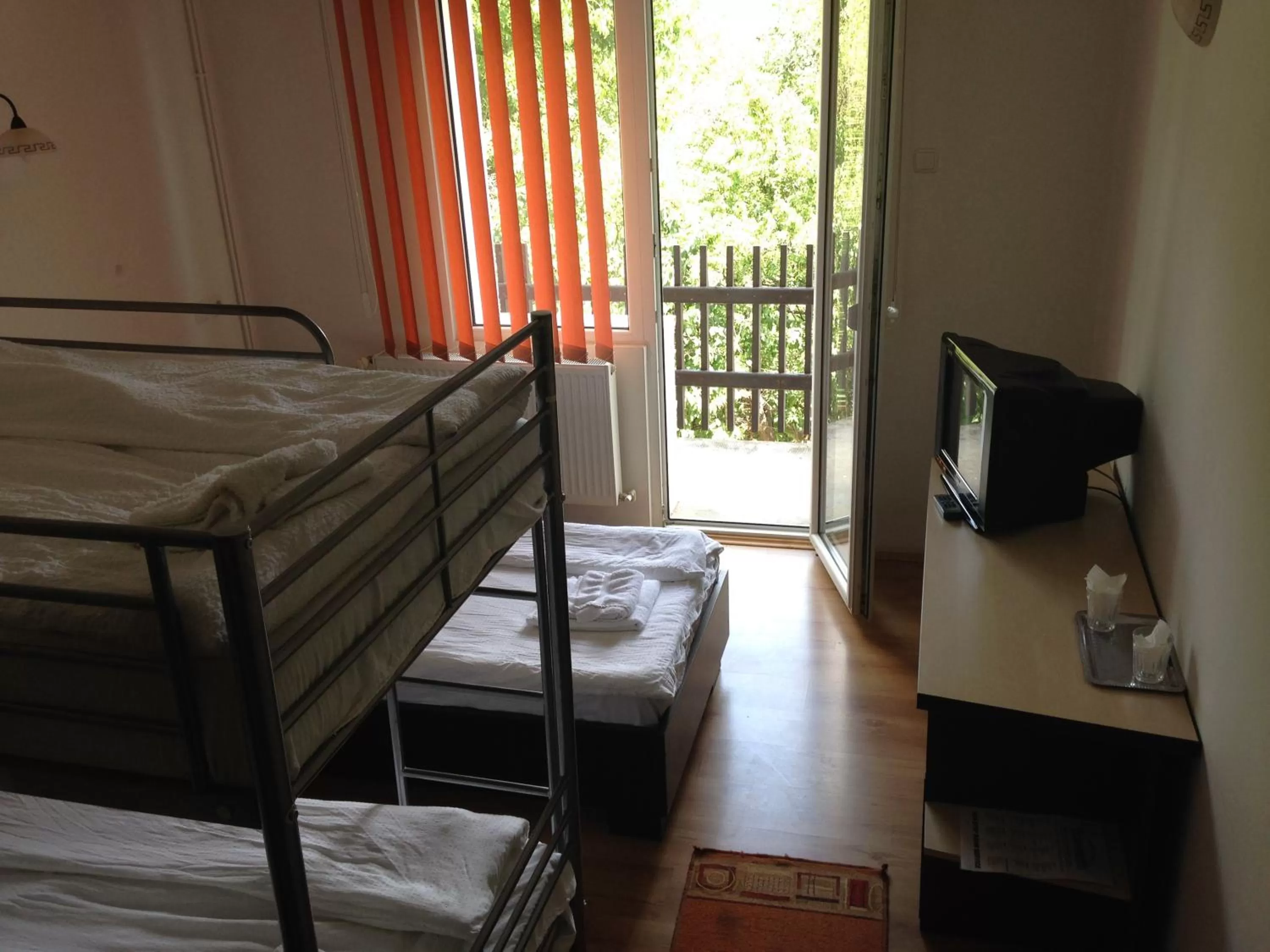 Bed, Bunk Bed in Hotel Romantik