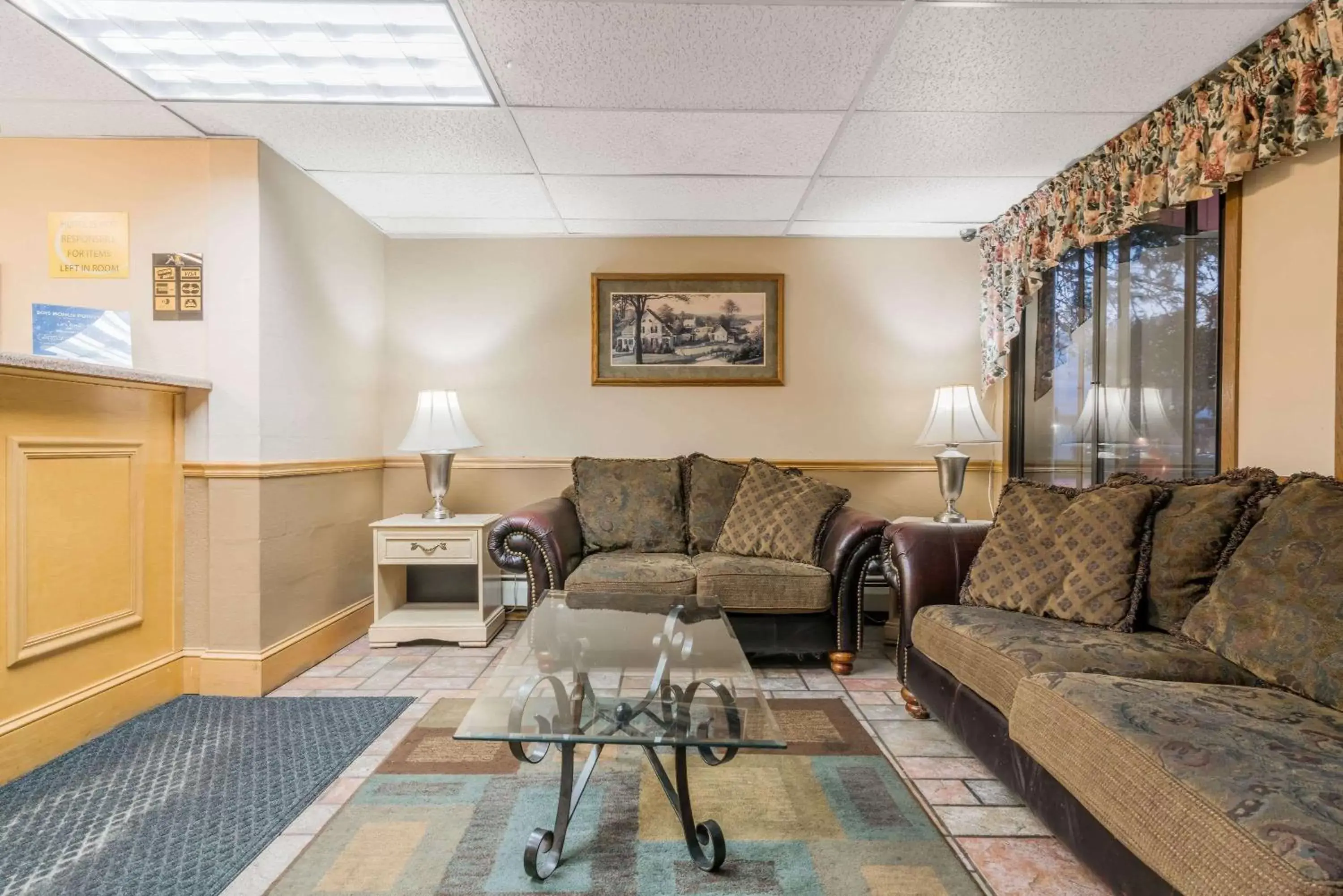 Lobby or reception in Super 8 by Wyndham Brooklyn Center/MPLS Lobby or reception in Super 8 by Wyndham Brooklyn Center/MPLS