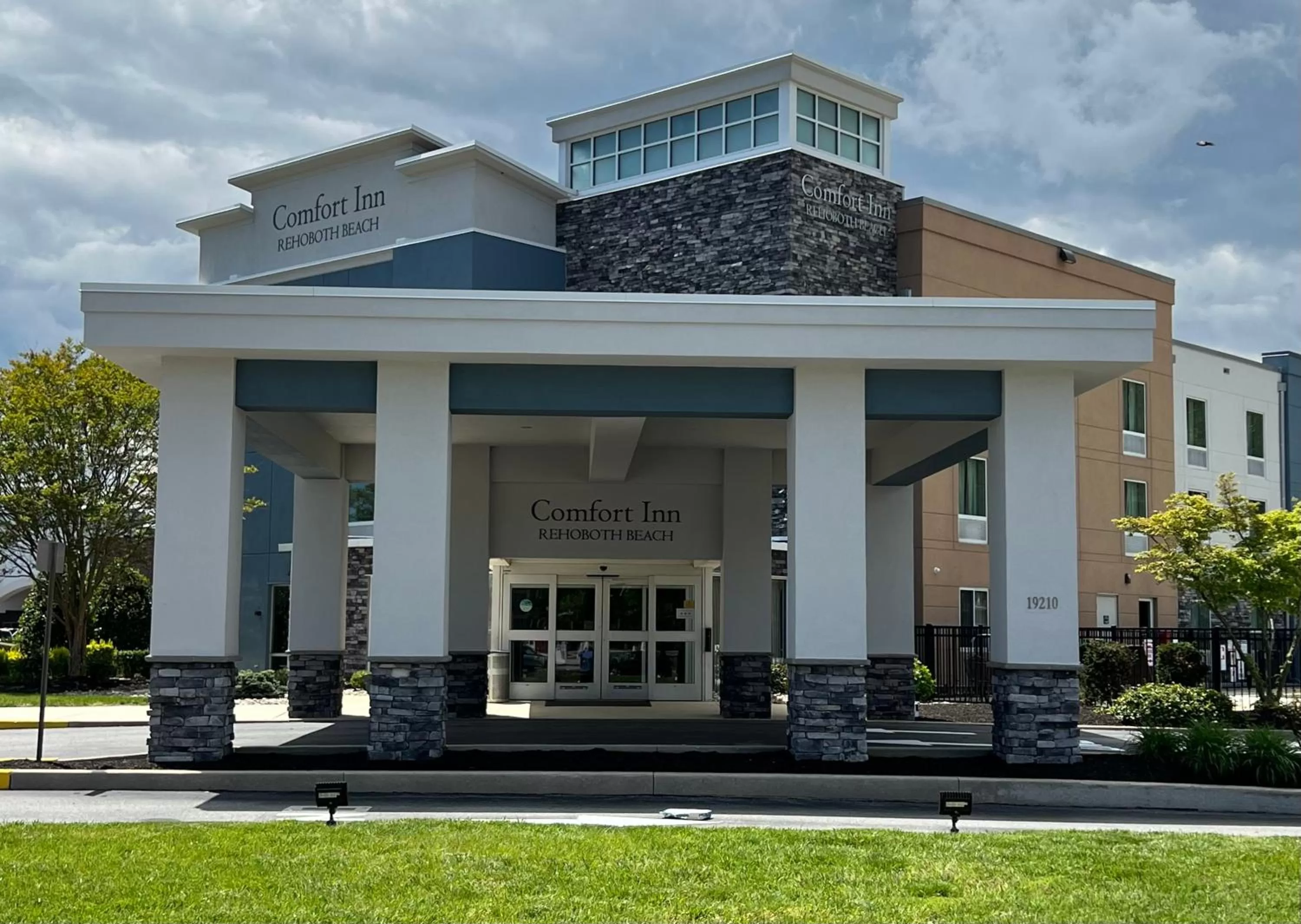 Property building in Comfort Inn Rehoboth Beach