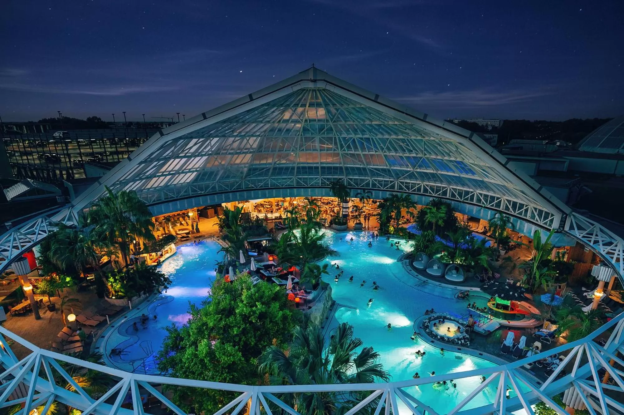 Night in Hotel Claro Garni