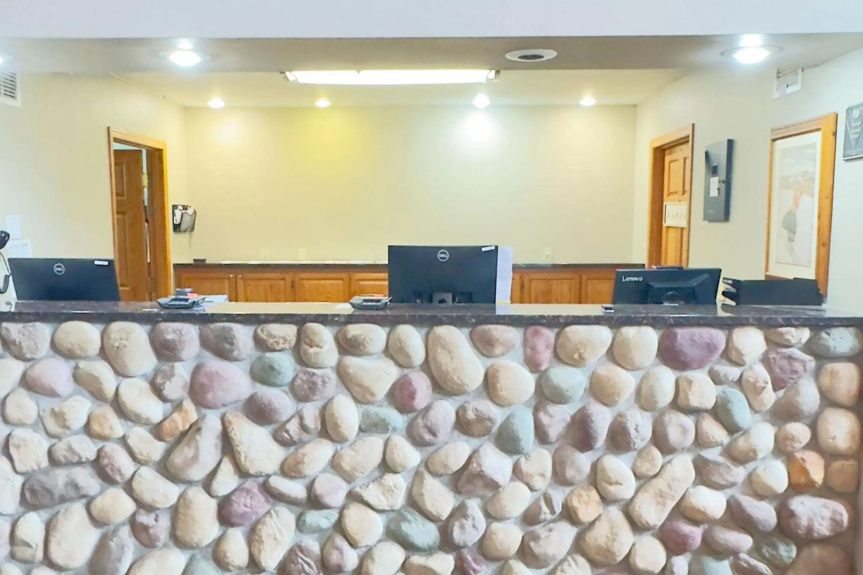 Lobby or reception in Duluth Inn & Suites Near Spirit Mountain