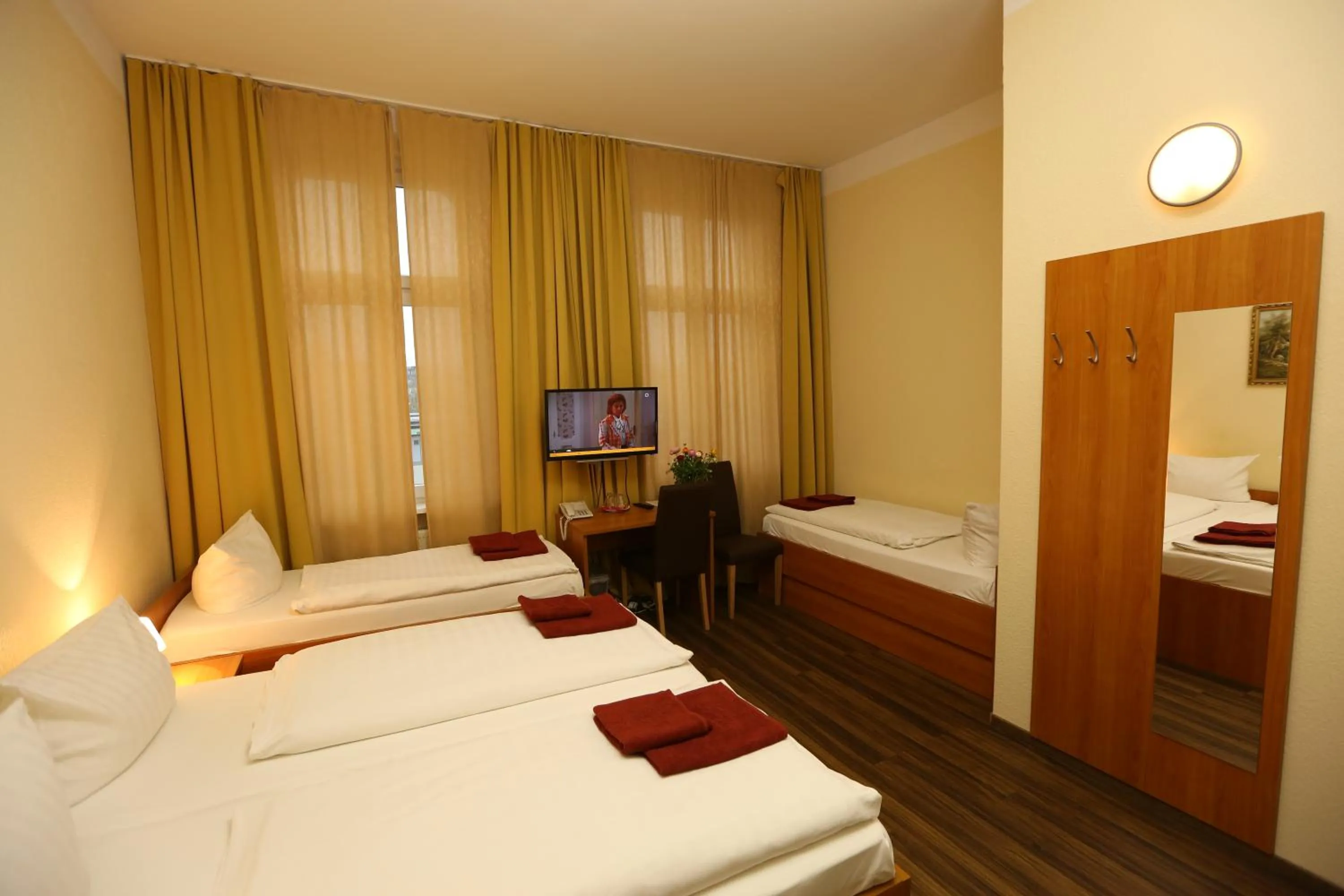 Decorative detail, Bed in Hotel AI Königshof