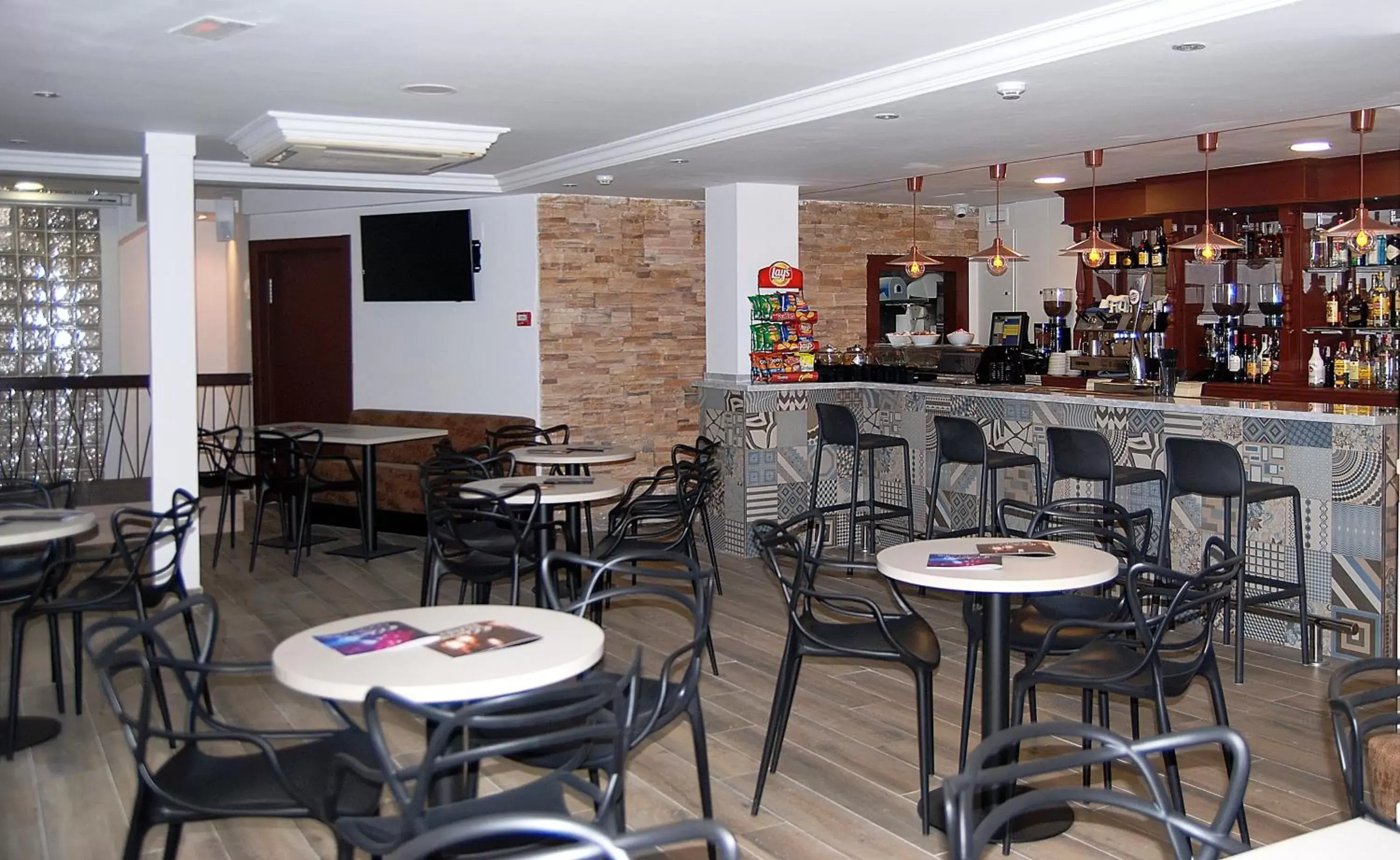 Lounge or bar, Lounge/Bar in Hotel Queens - Adults Only