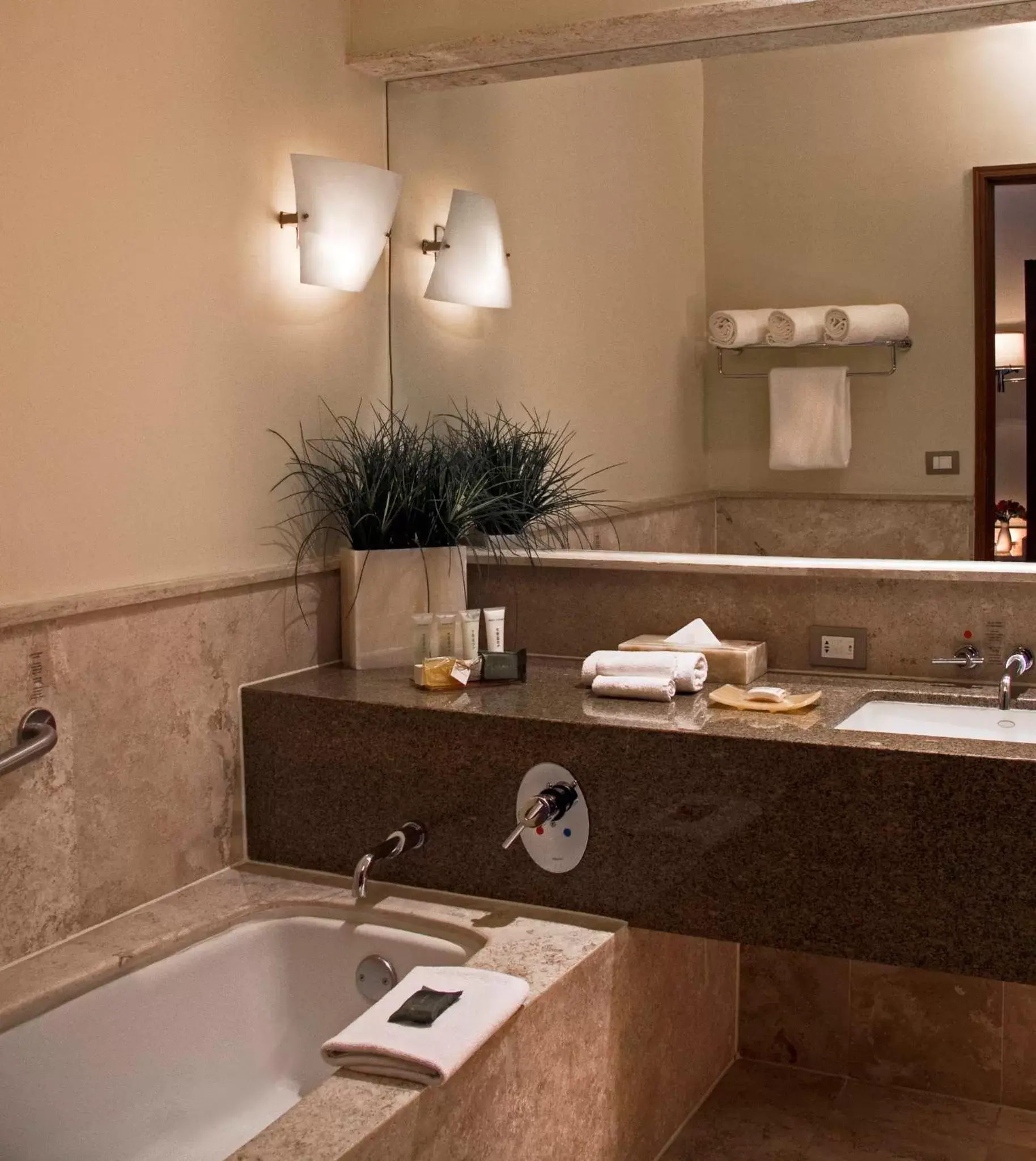 Photo of the whole room, Bathroom in Grand Fiesta Americana Queretaro