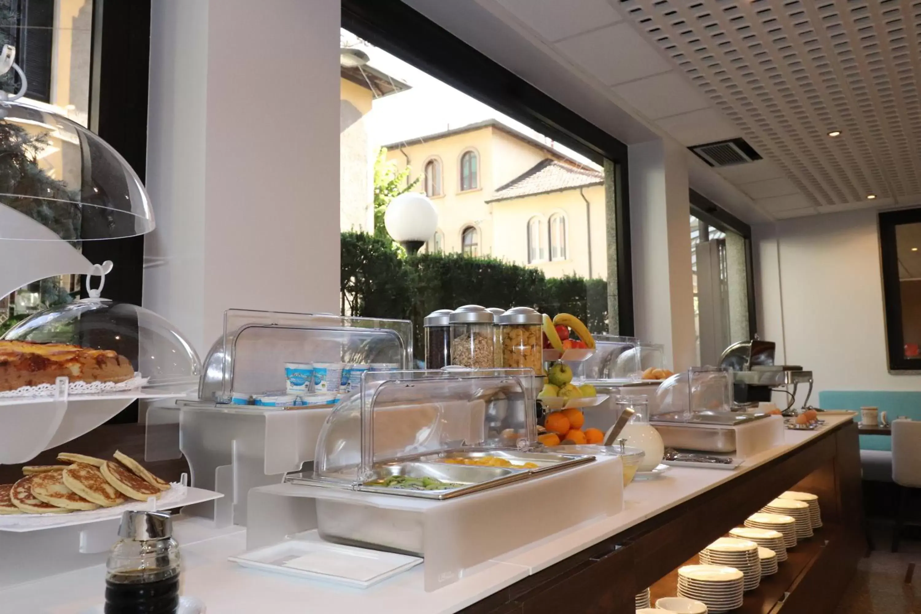 Buffet breakfast, Food in Hotel Domenichino