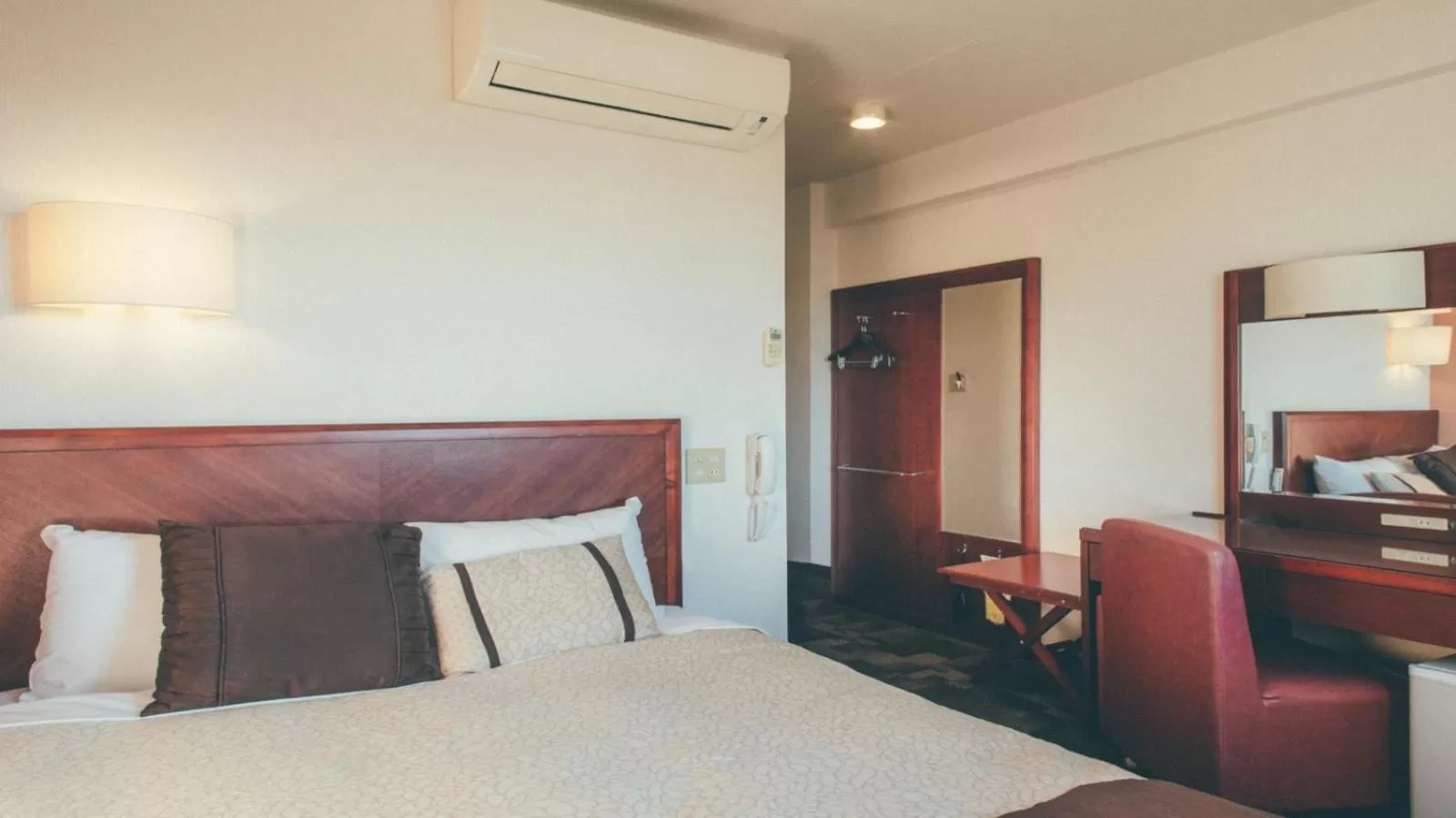 Photo of the whole room, Bed in Kuretake-Inn Kikugawa I.C.