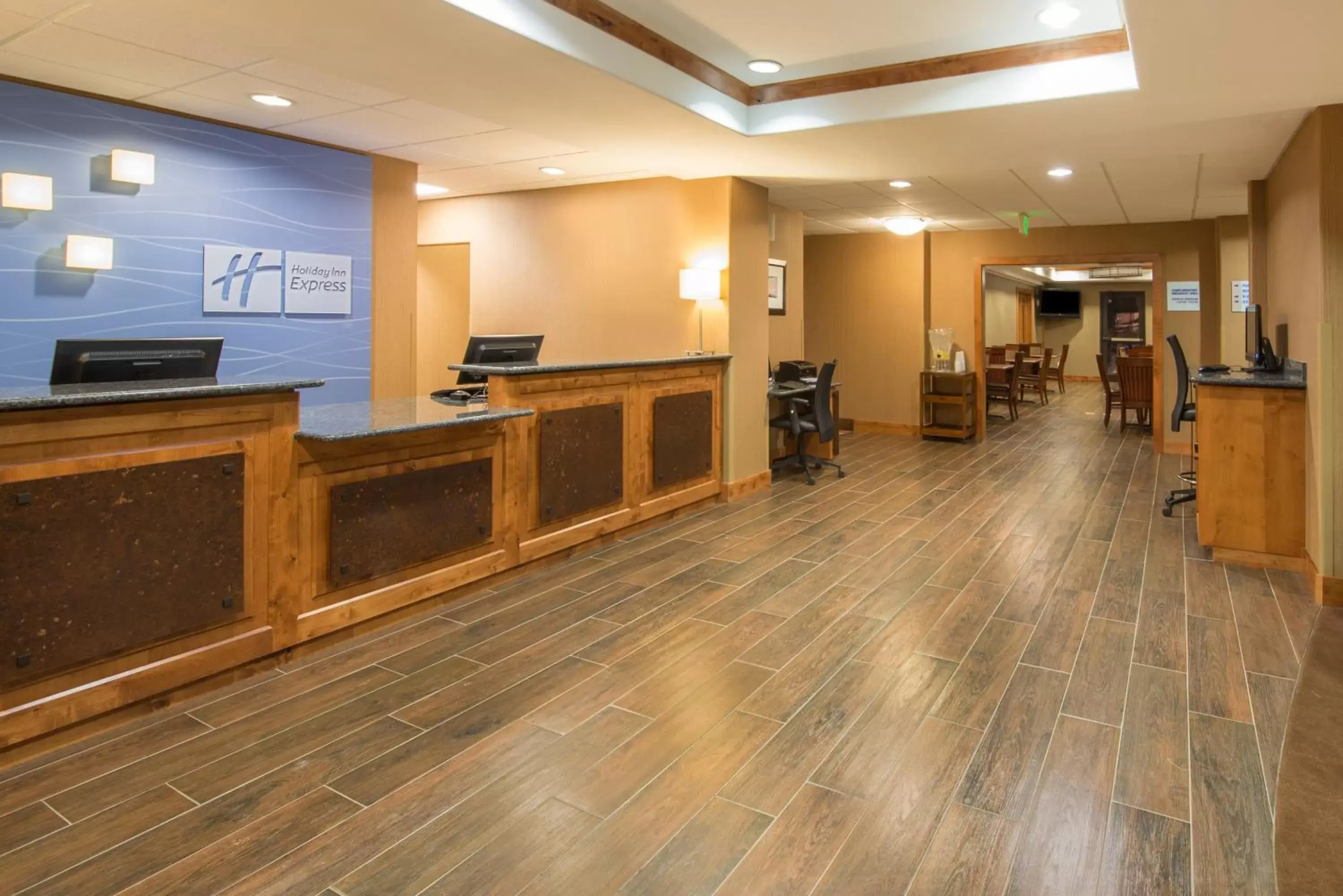 Property building, Lobby/Reception in Holiday Inn Express & Suites Douglas, an IHG Hotel