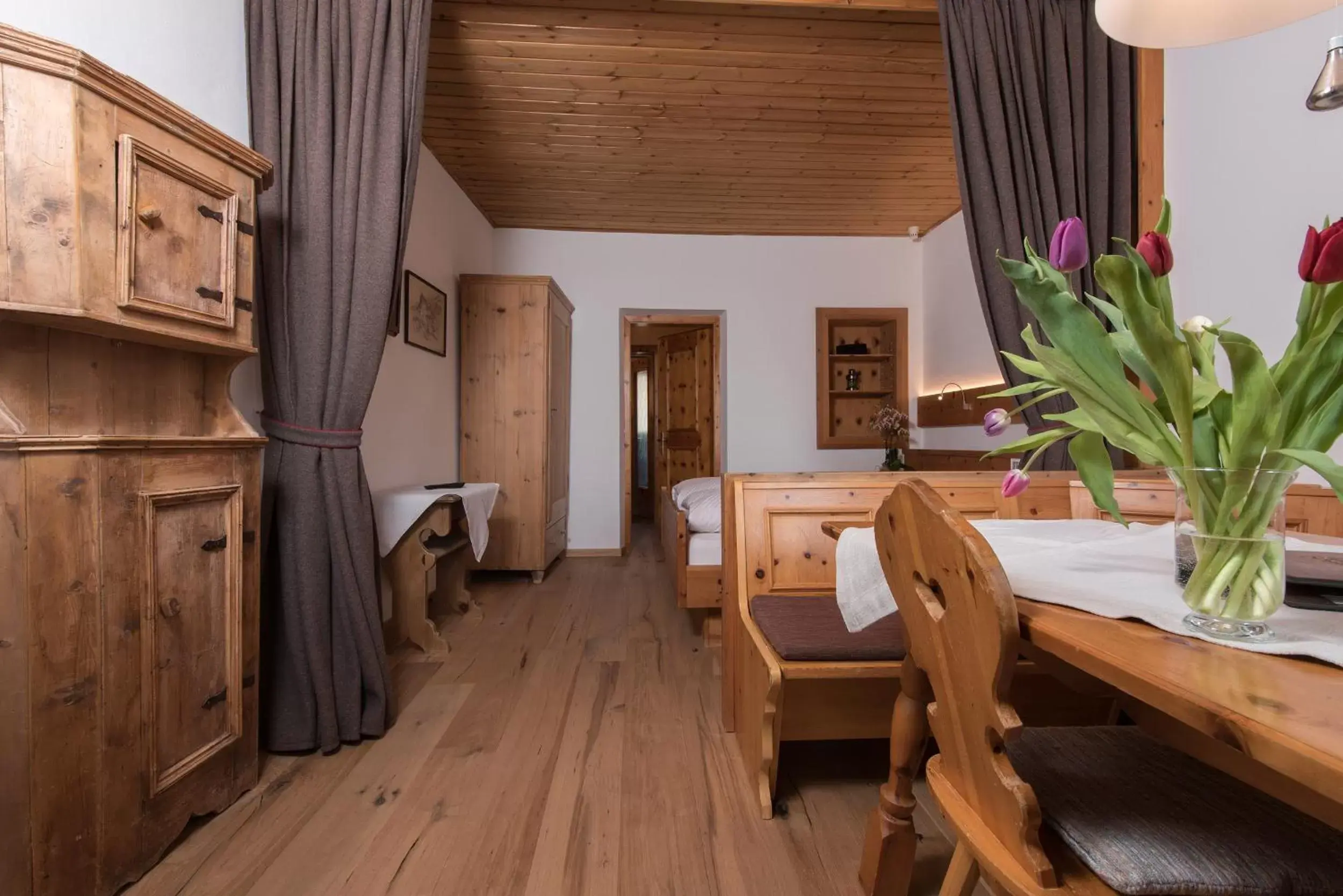 Junior Suite with Balcony in Hotel Ansitz Kematen ***S Junior Suite with Balcony in Hotel Ansitz Kematen ***S