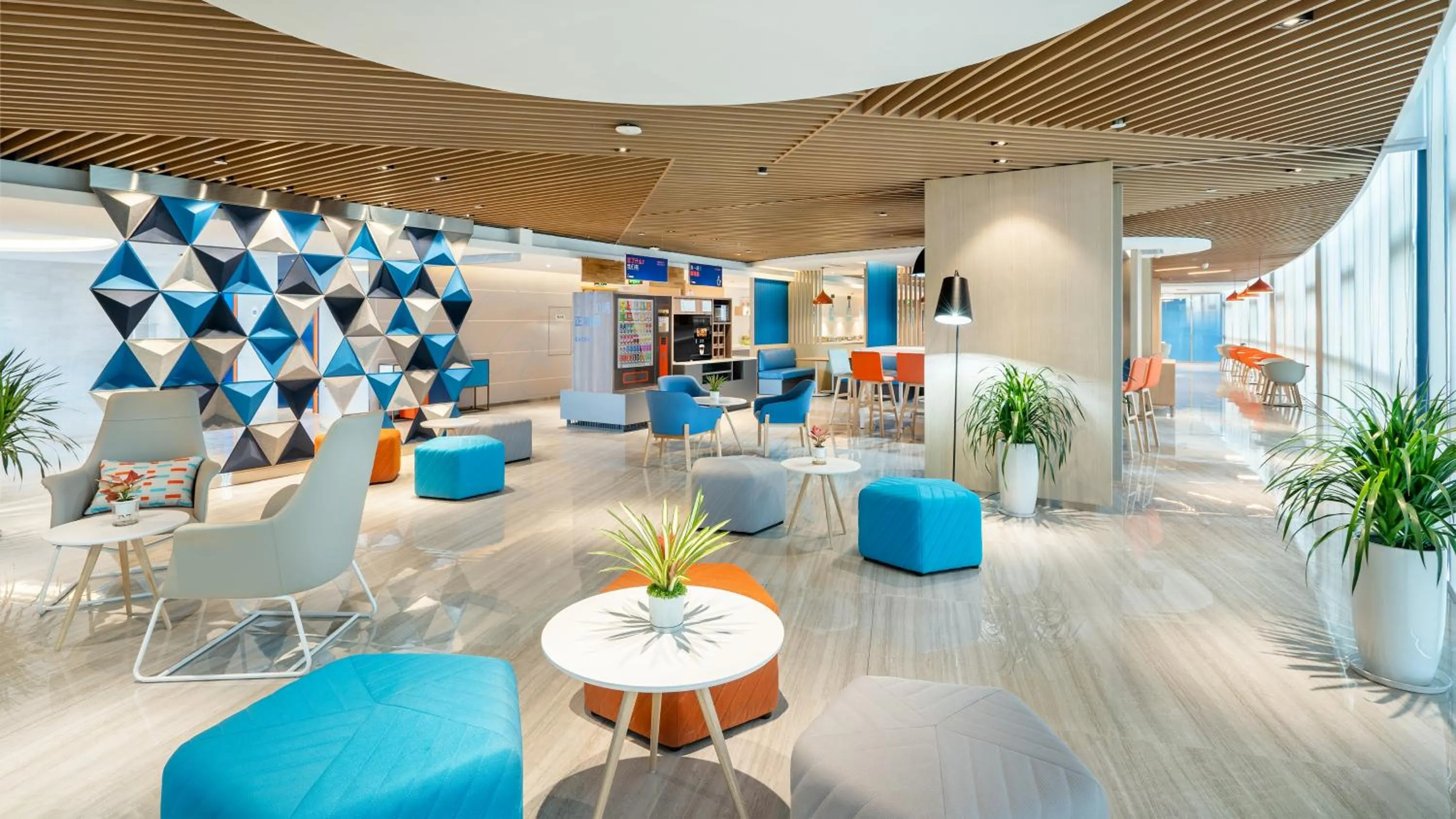 Business facilities in Holiday Inn Express Yangjiang City Center by IHG