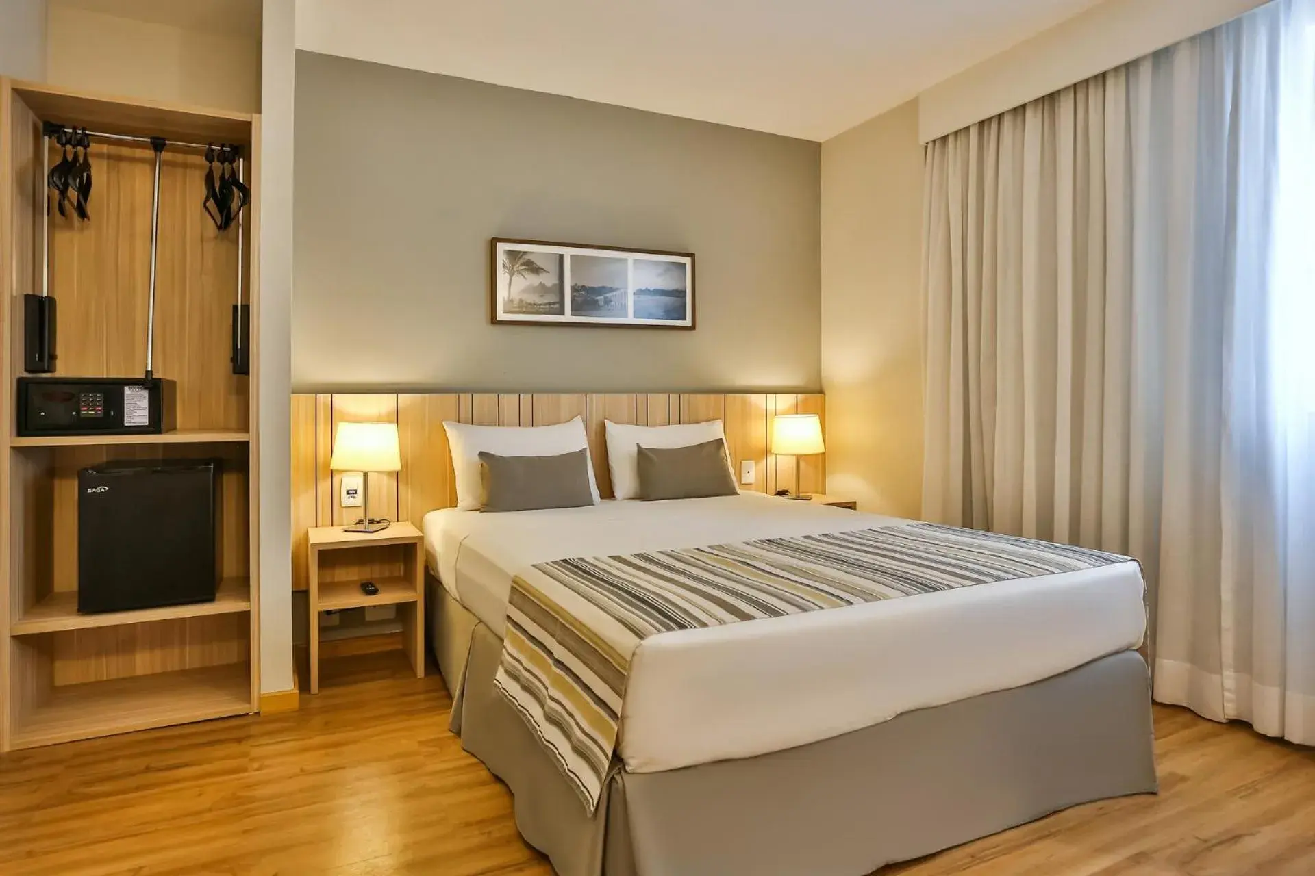 Photo of the whole room, Bed in Days Inn by Wyndham Rio de Janeiro Lapa