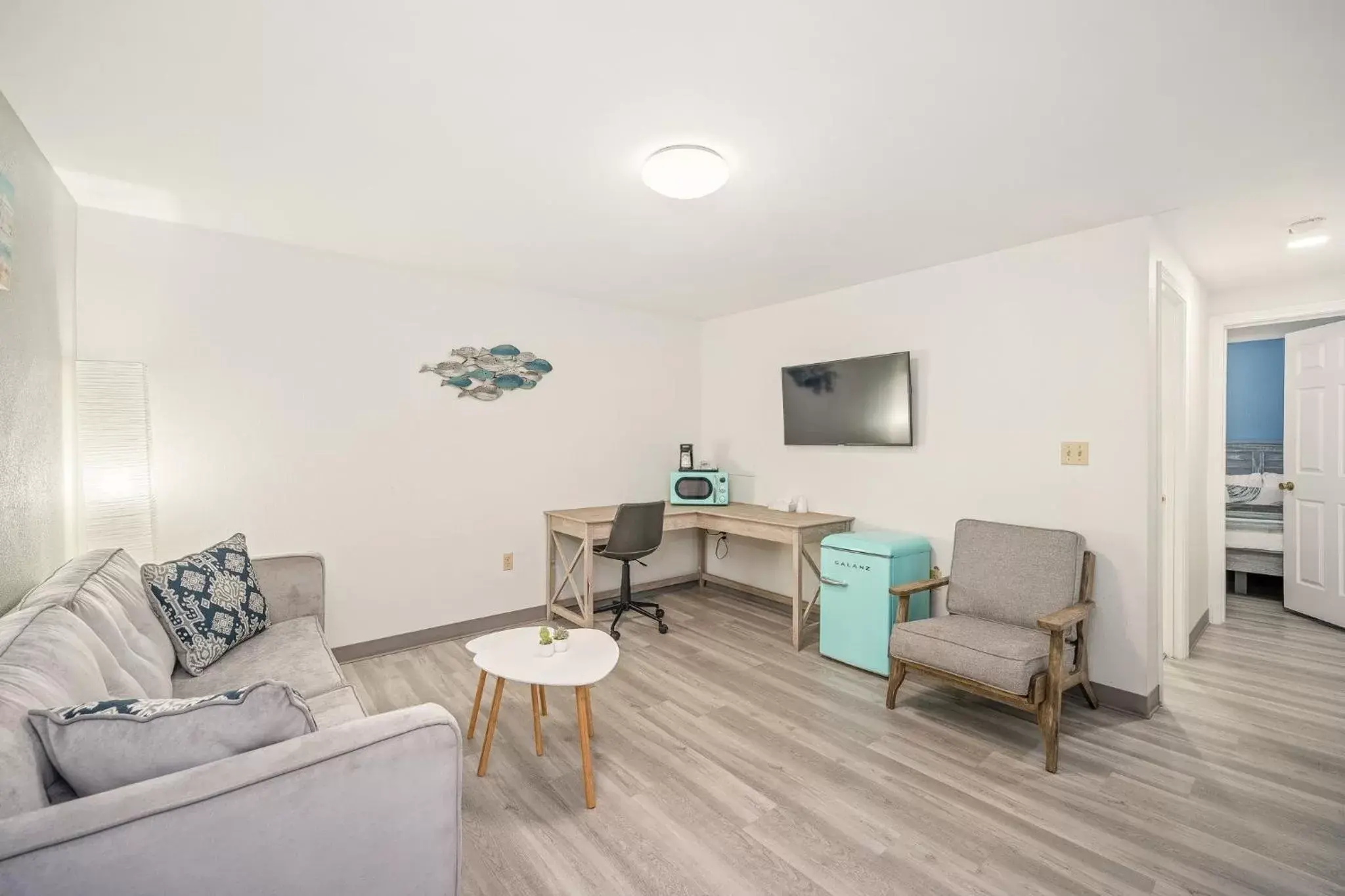 Living room, Seating Area in Founder's Brook Motel and Suites