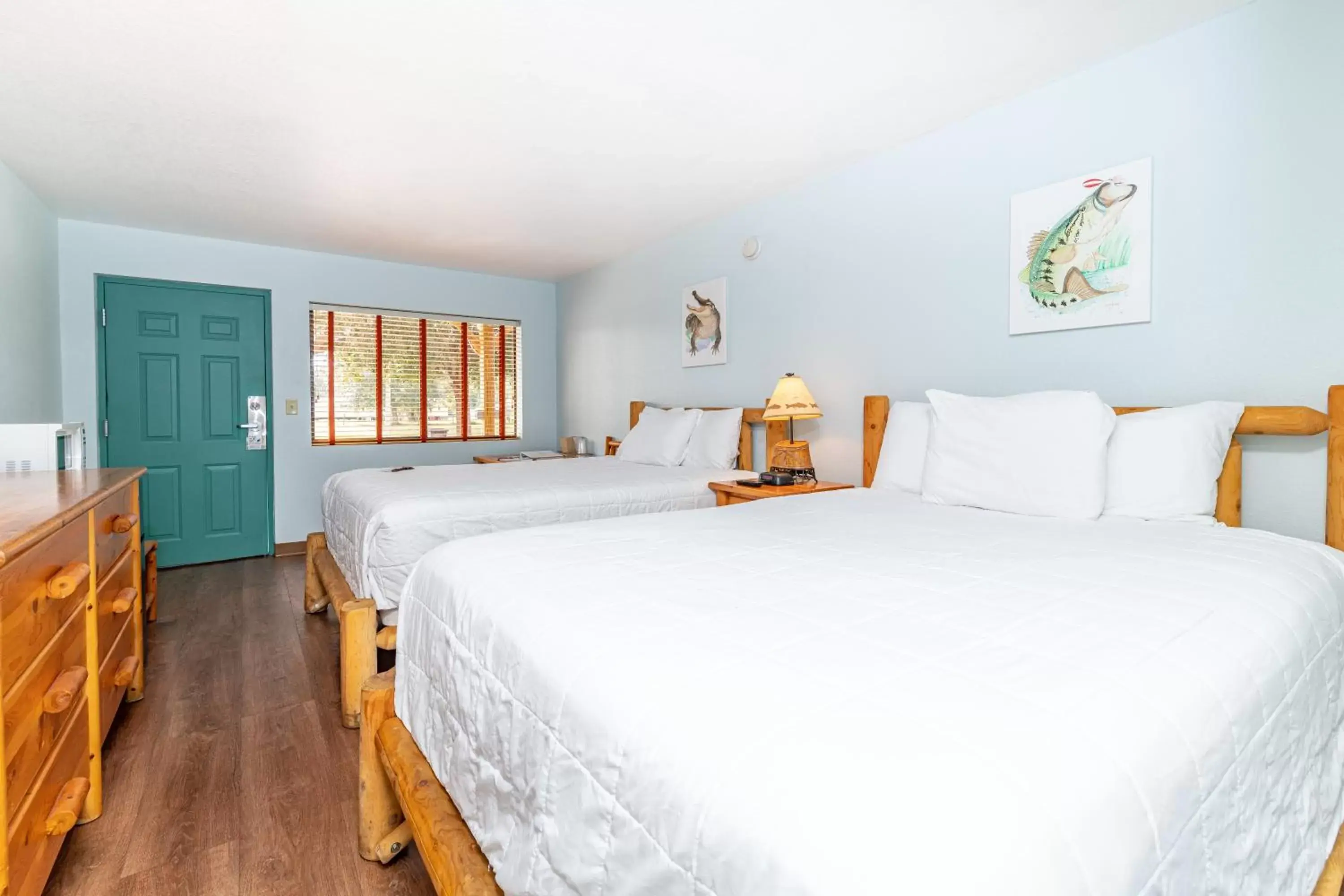 Standard Double Room in Camp Mack Lodge, Marina & RV Resort Standard Double Room in Camp Mack Lodge, Marina & RV Resort