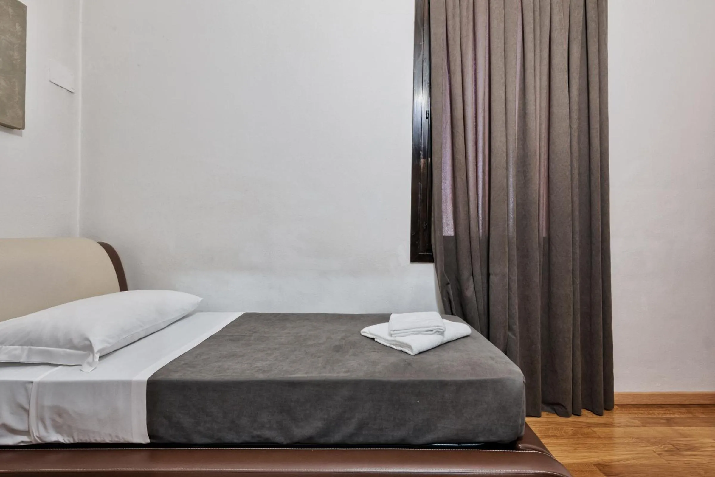 Bedroom, Bed in Hotel Trieste