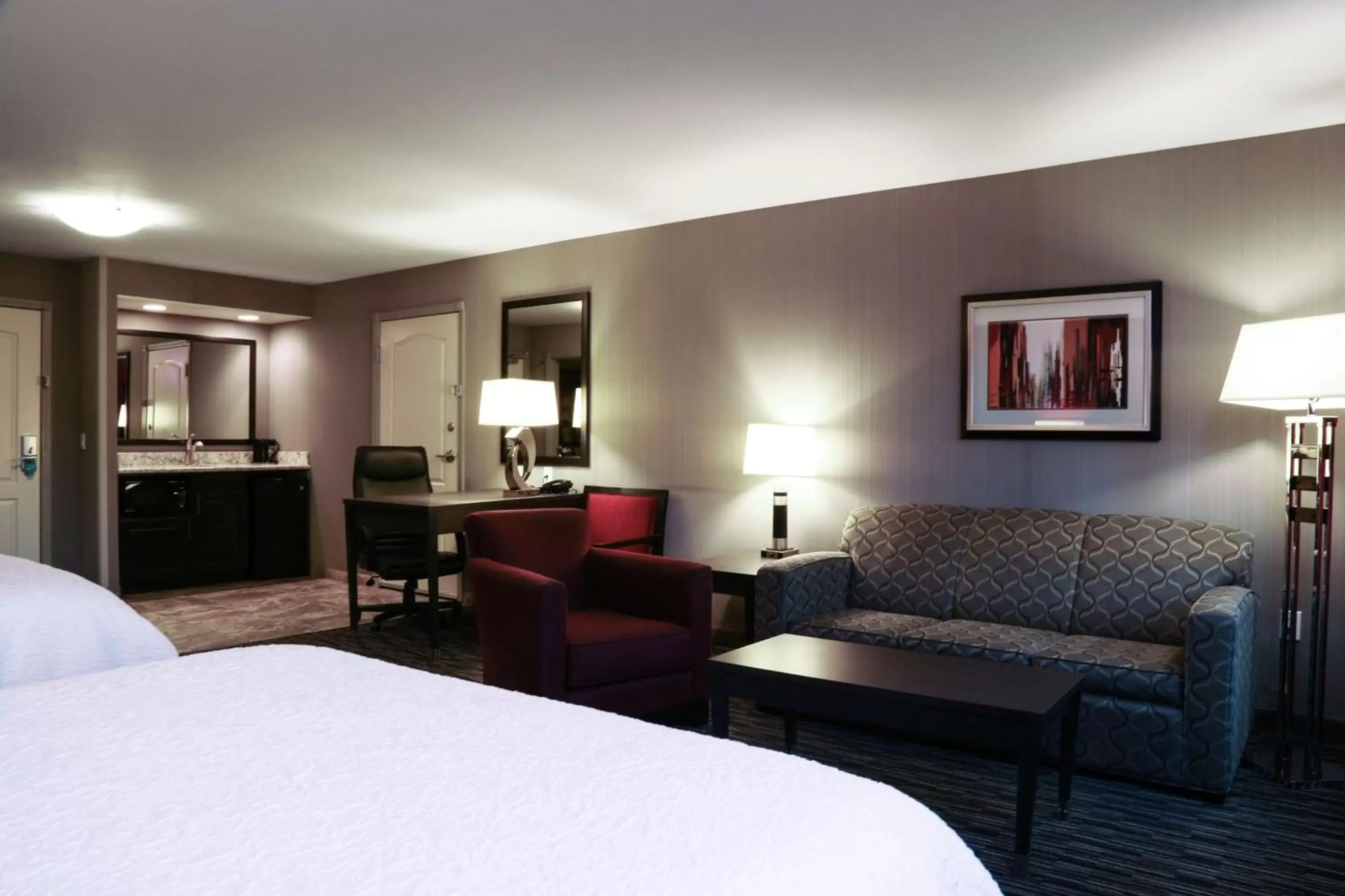 Bedroom, Seating Area in Hampton Inn & Suites Temecula