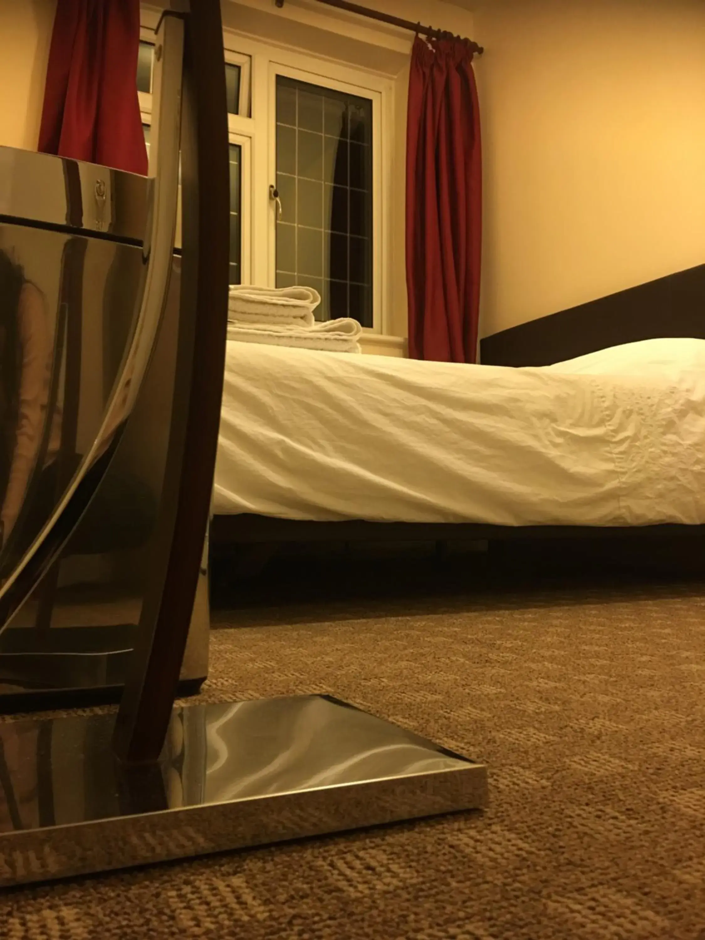 Bedroom, Bed in Bianca's House Hotel Heathrow Airport