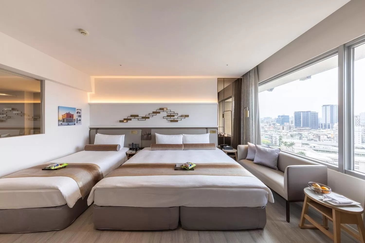 Photo of the whole room, Bed in Taipei Garden Hotel - Ximending