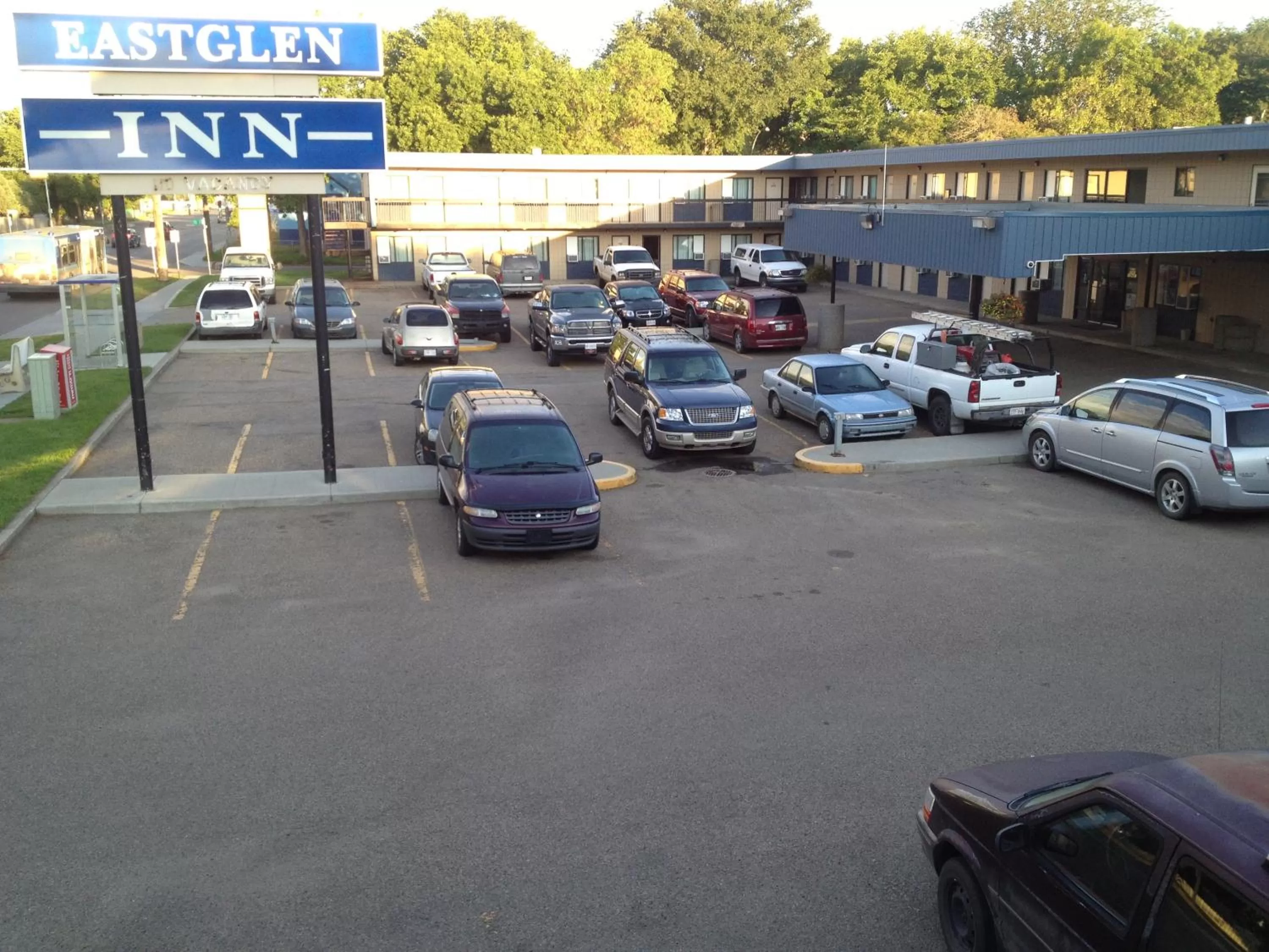 Property building in Eastglen Inn