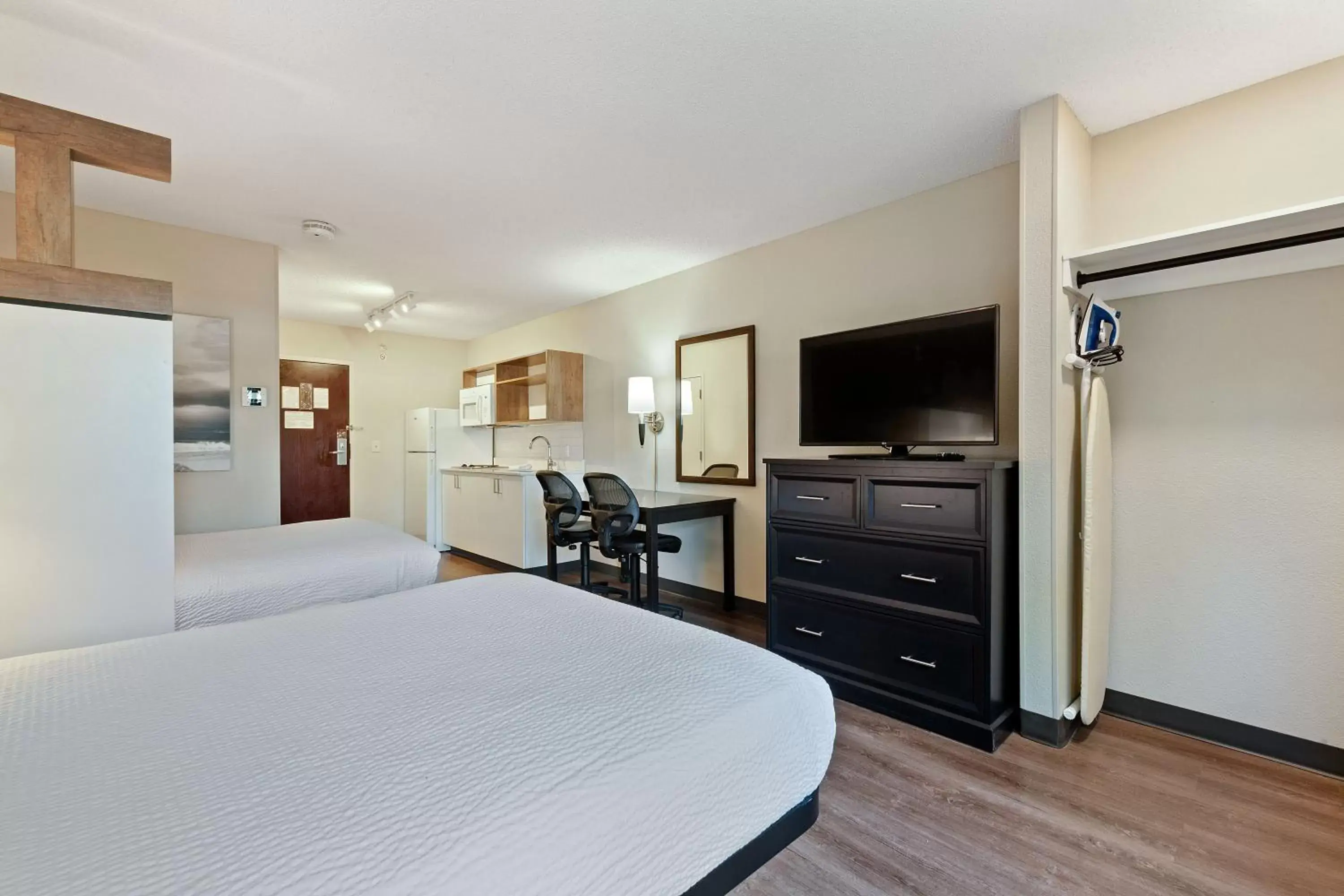 Bed in Extended Stay America Suites - Fremont - Newark