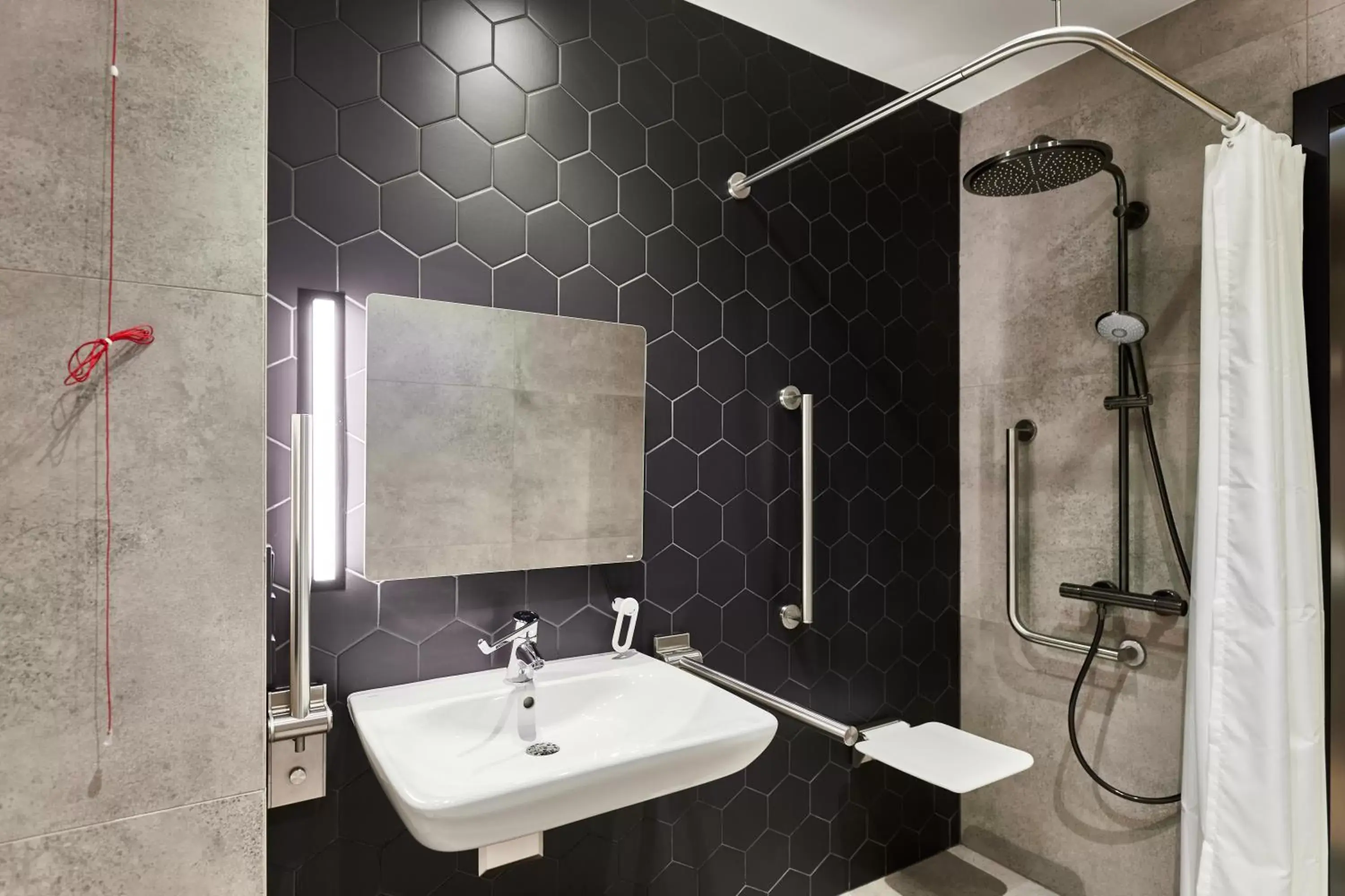 Bathroom in Crowne Plaza - Warsaw - The HUB, an IHG Hotel