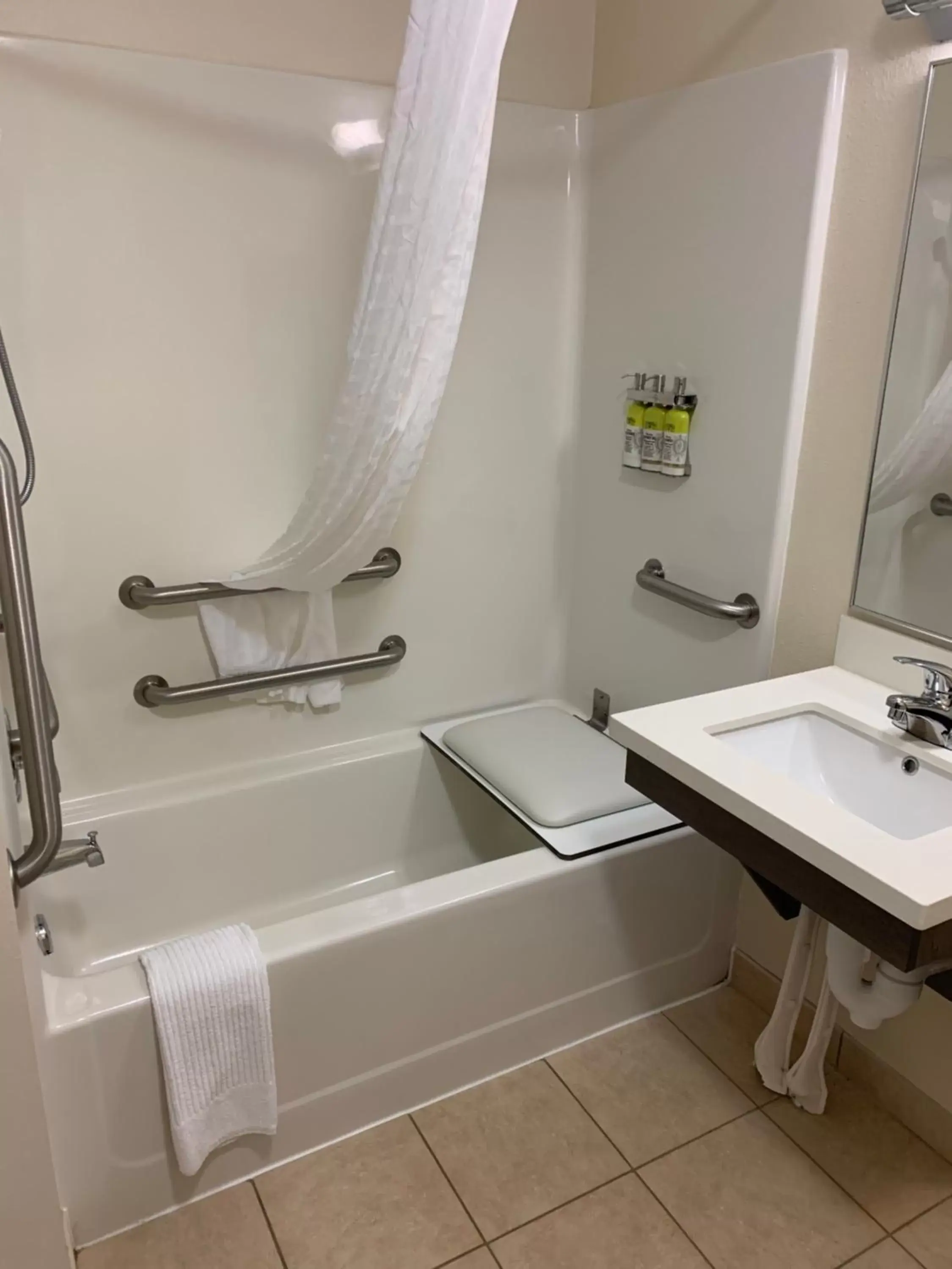 Bathroom in Candlewood Suites Fargo-North Dakota State University, an IHG Hotel
