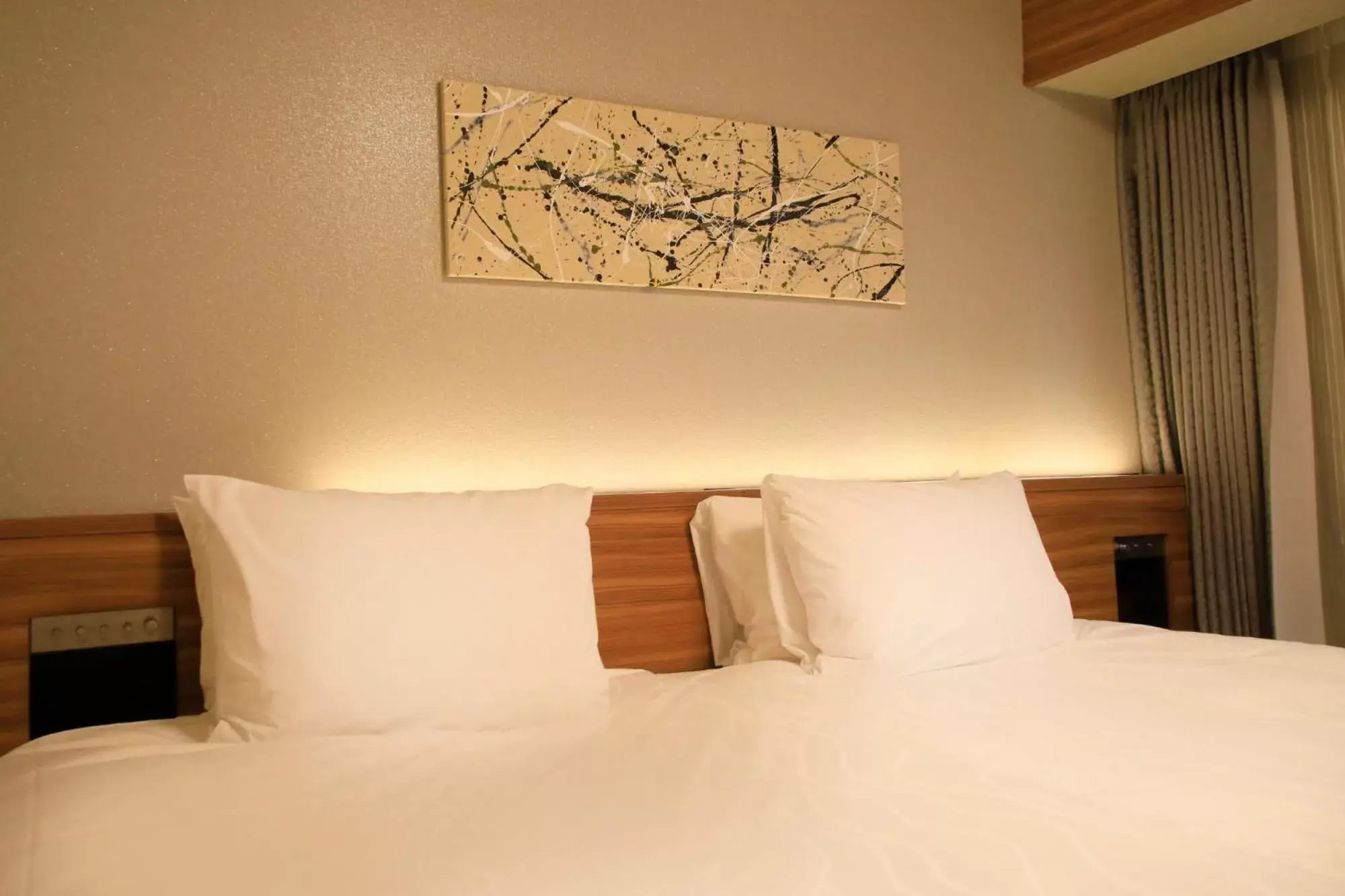 Photo of the whole room, Bed in Richmond Hotel Nagoya Shinkansen-guchi