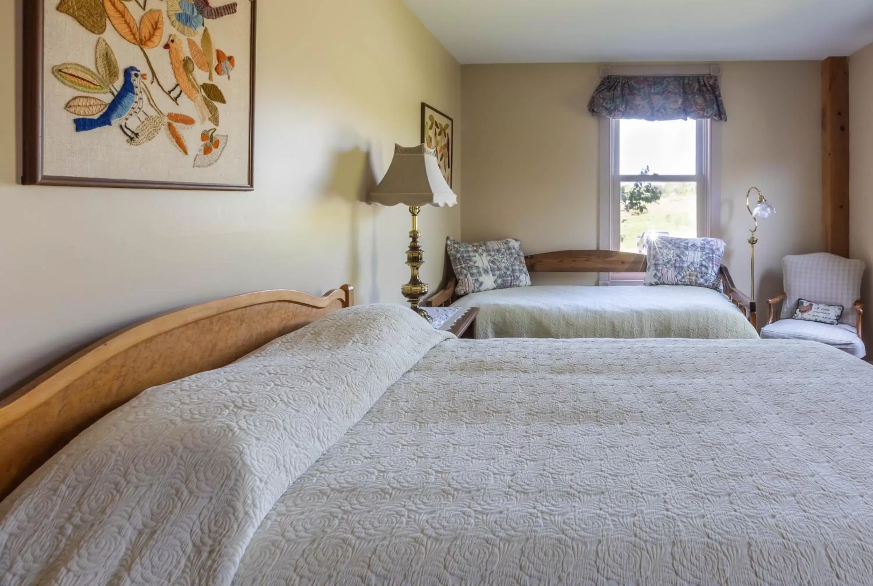 Bed in Maple Hill Farm Inn