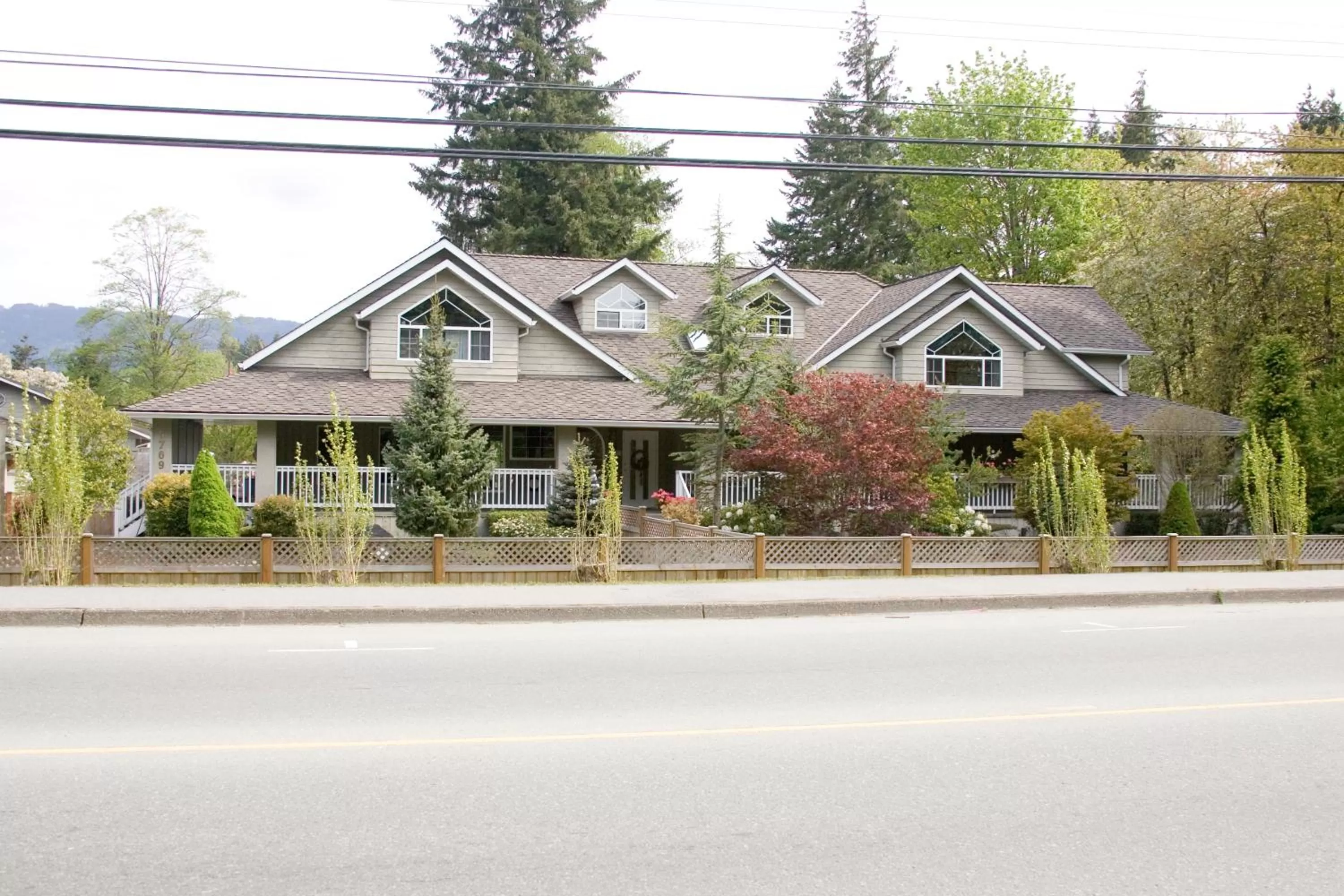 Facade/entrance, Property Building in Hummingbird Guesthouse