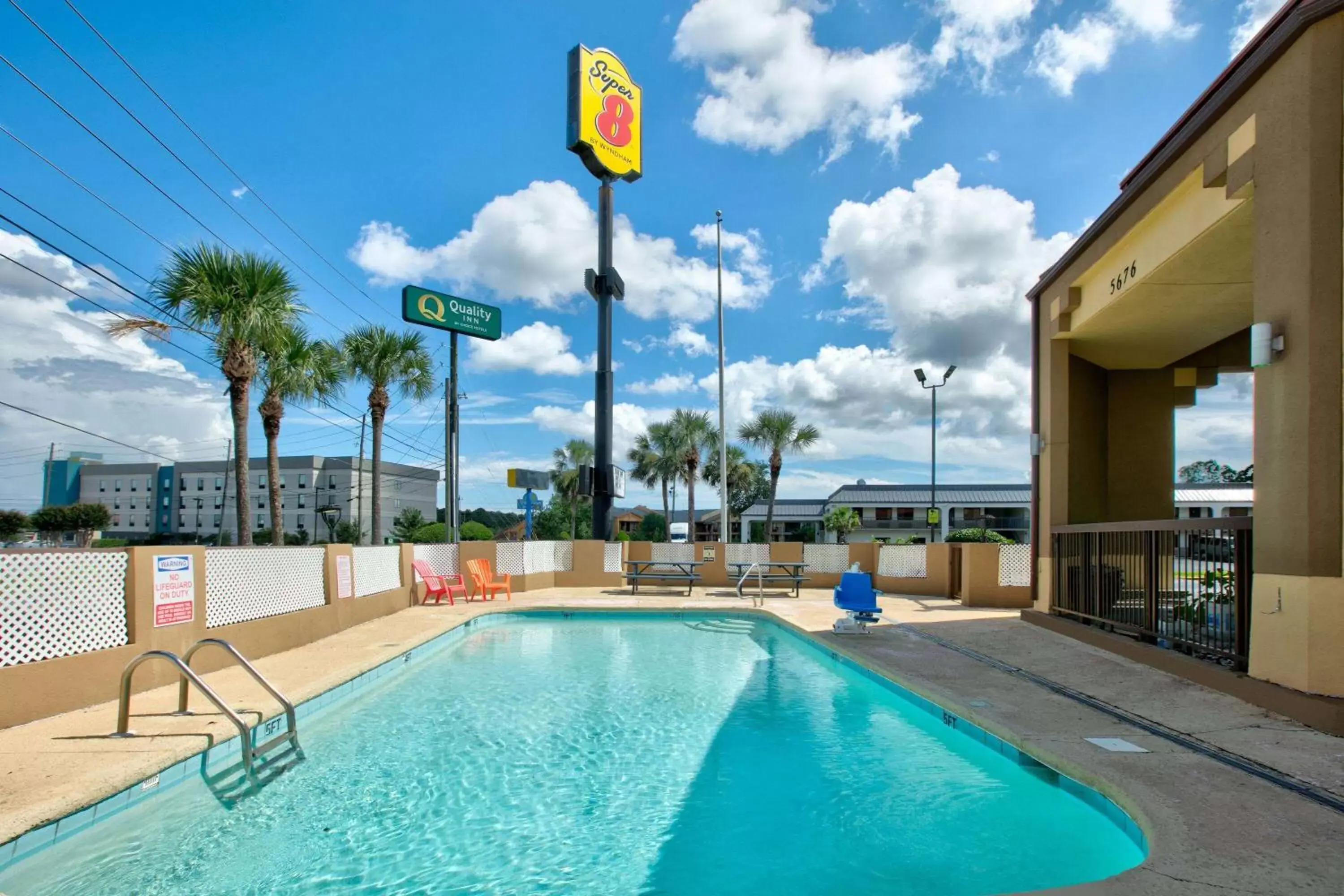 Pool view, Swimming Pool in Super 8 by Wyndham Mobile/Tillmans Corner