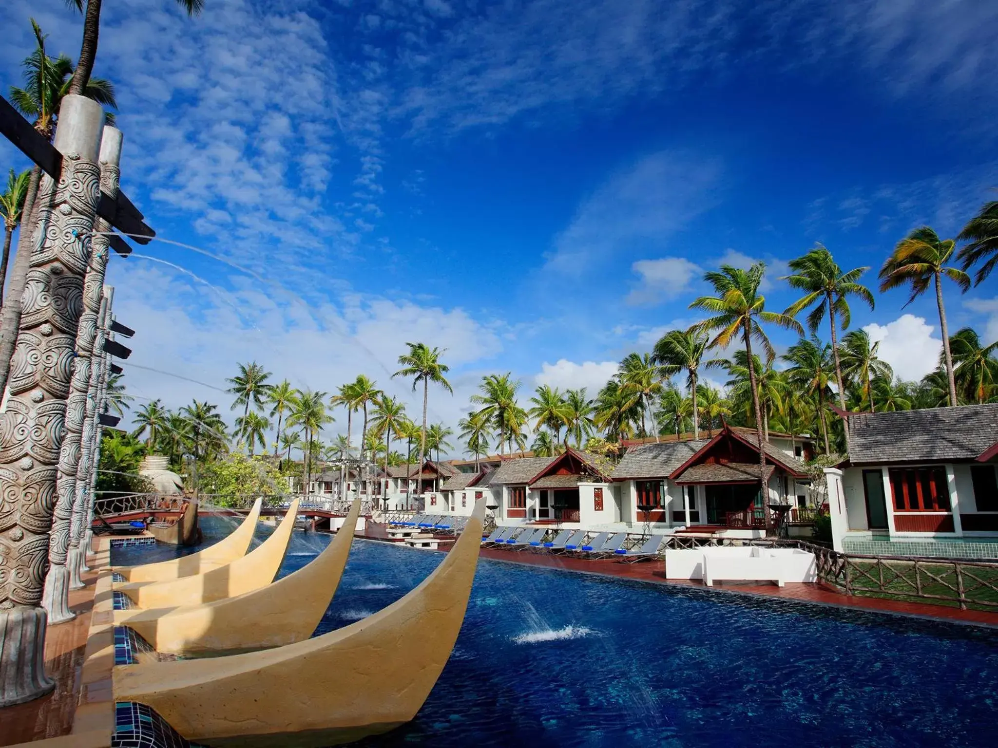 Facade/entrance in Graceland Khaolak Beachfront Resort Facade/entrance in Graceland Khaolak Beachfront Resort