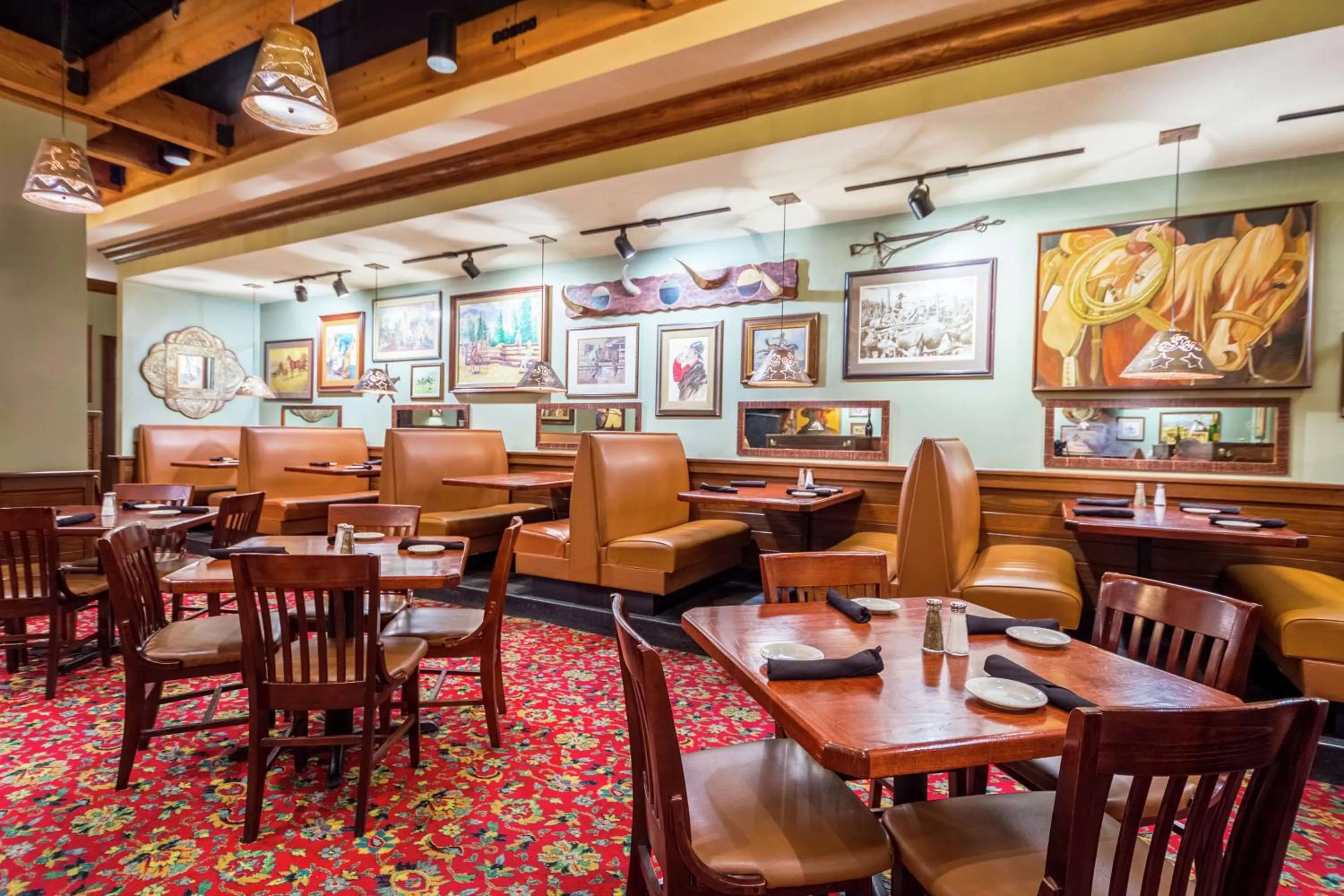 Restaurant/places to eat in Hilton Garden Inn Independence