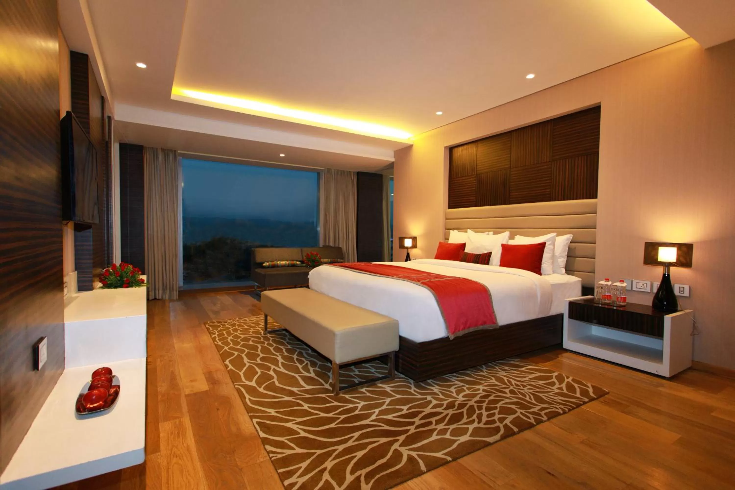 Photo of the whole room, Bed in Radisson Udaipur