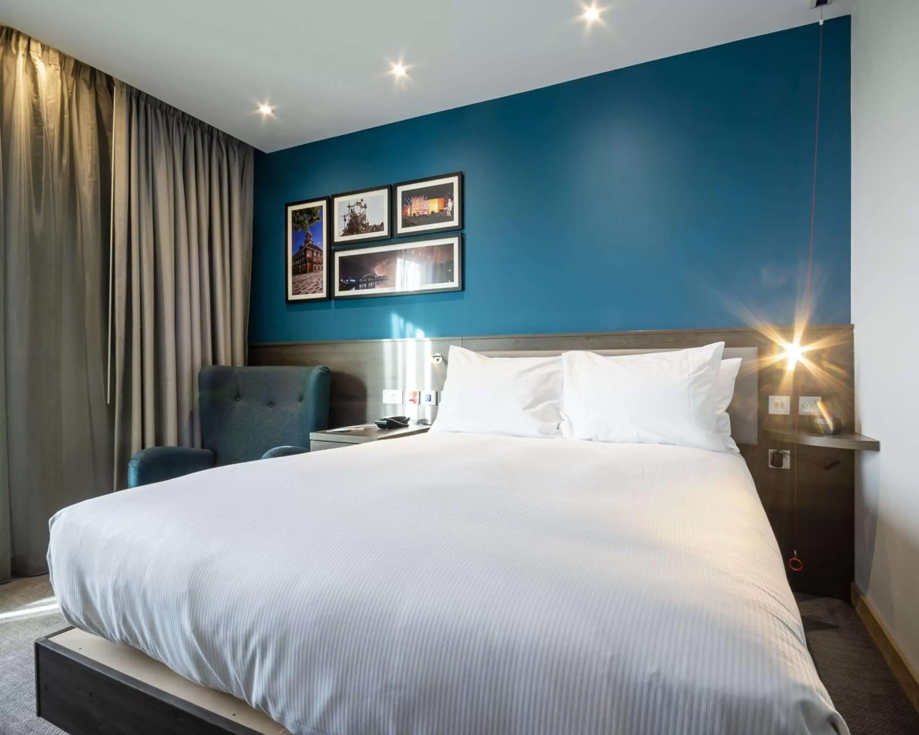 Living room, Bed in Hampton By Hilton Stockton On Tees