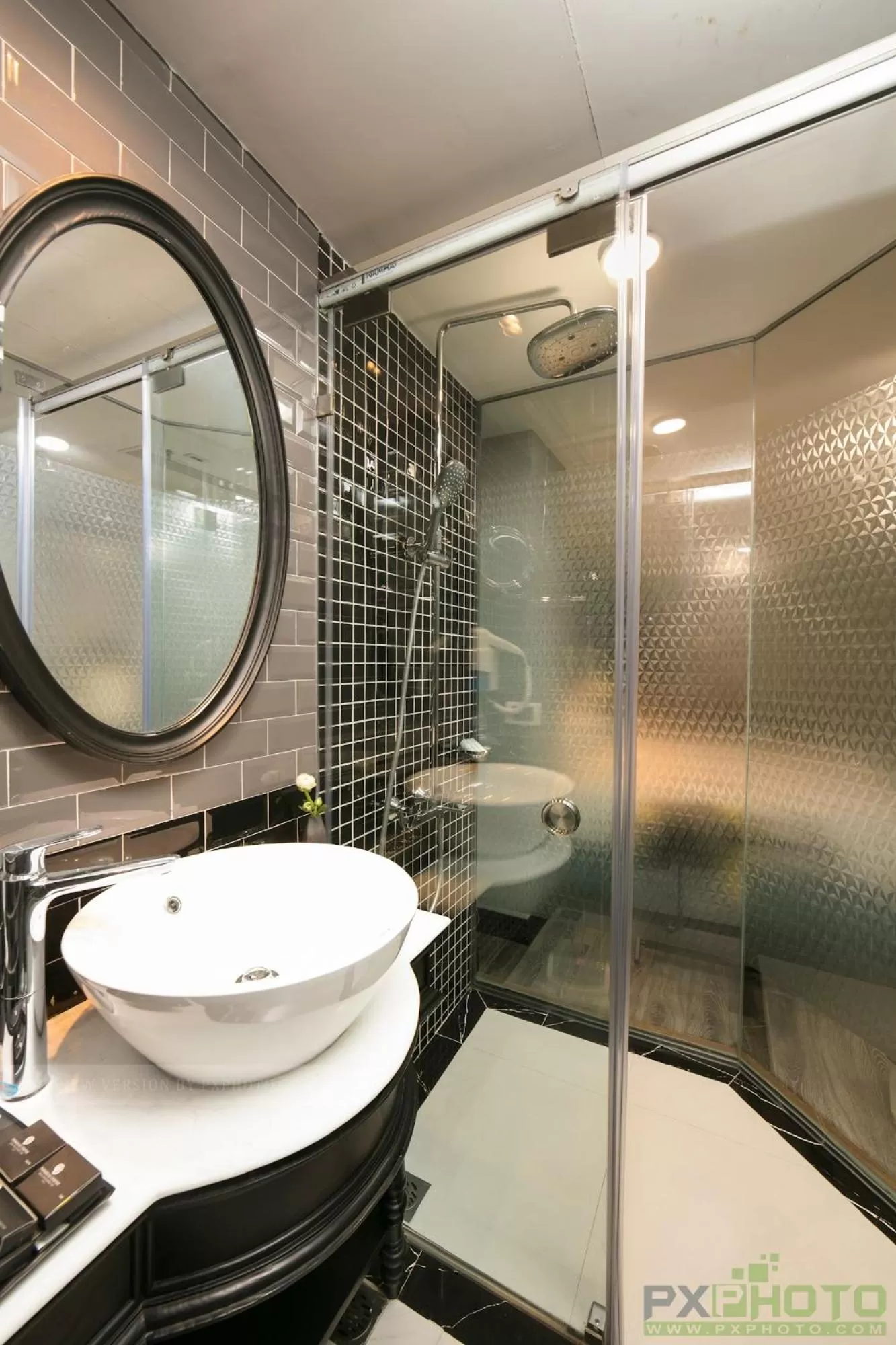 Bathroom in Hanoi Paradise Center Hotel & Spa