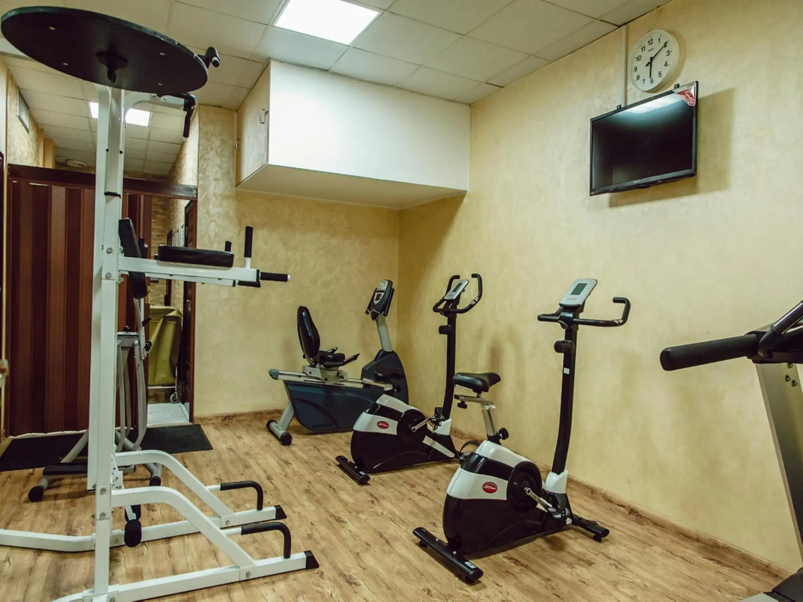 Fitness centre/facilities, Fitness Center/Facilities in Sharjah Carlton Hotel