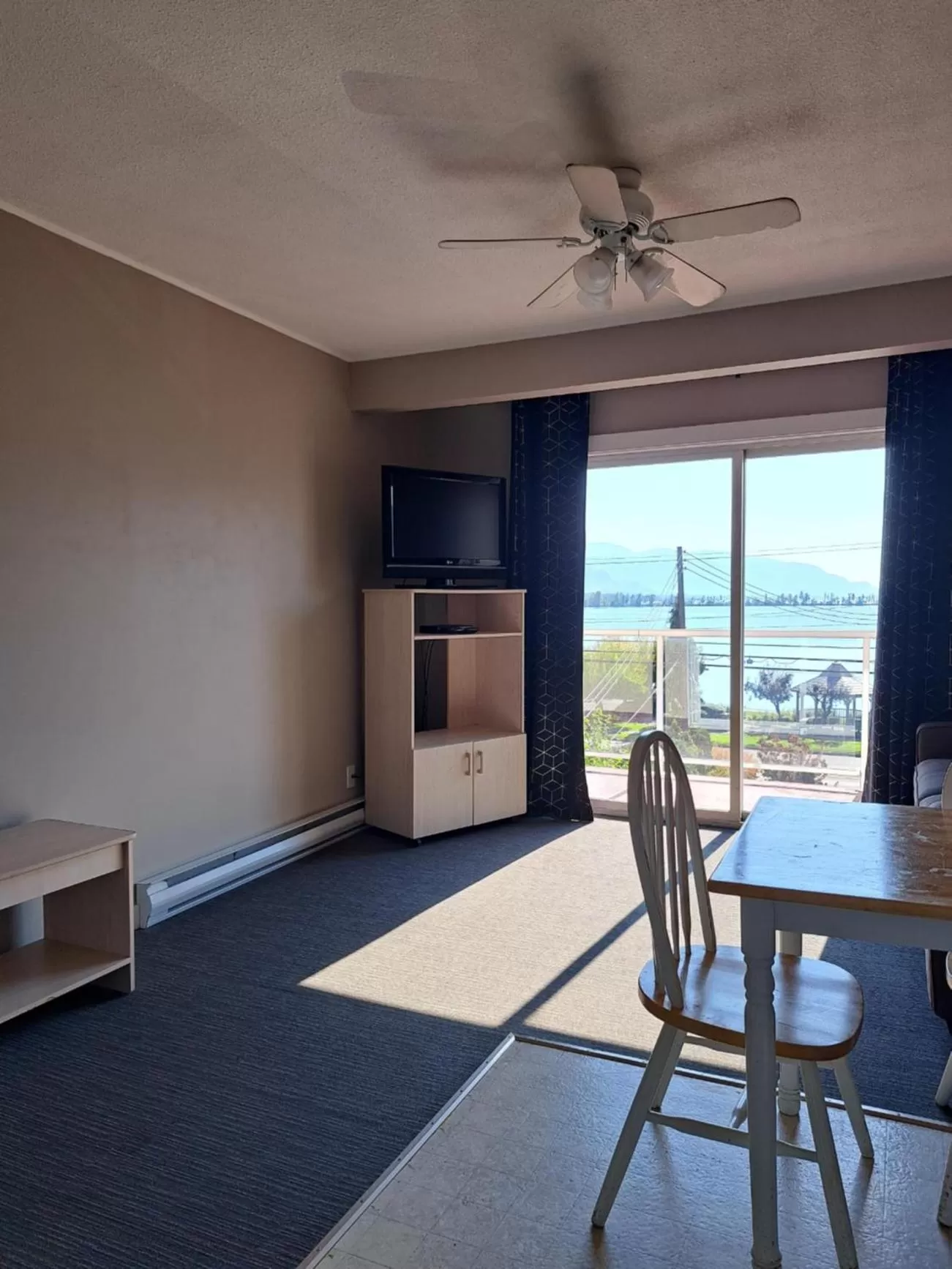 Living room in Richter Pass Beach Resort