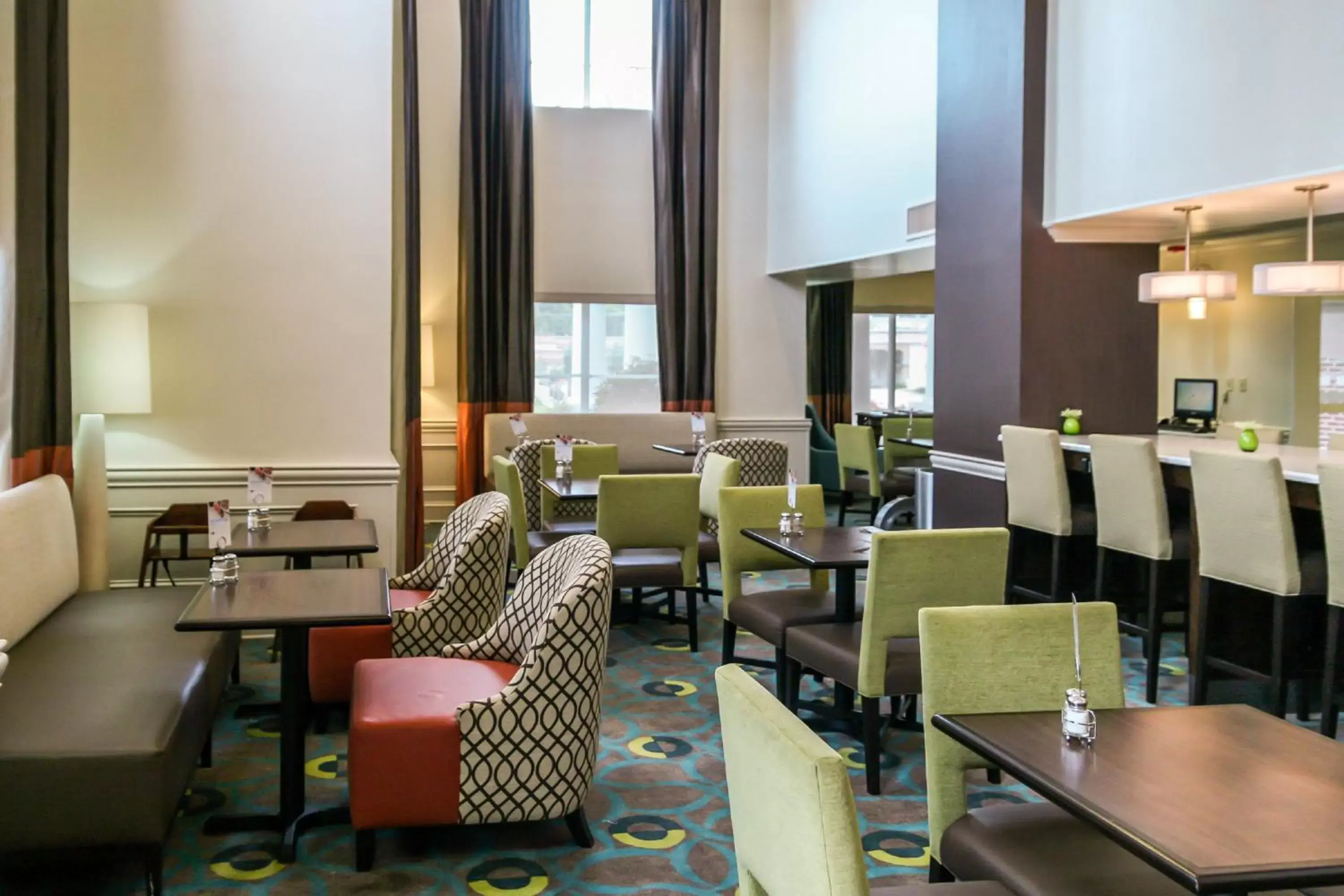 Breakfast, Restaurant/Places to Eat in Holiday Inn Express Vicksburg, an IHG Hotel