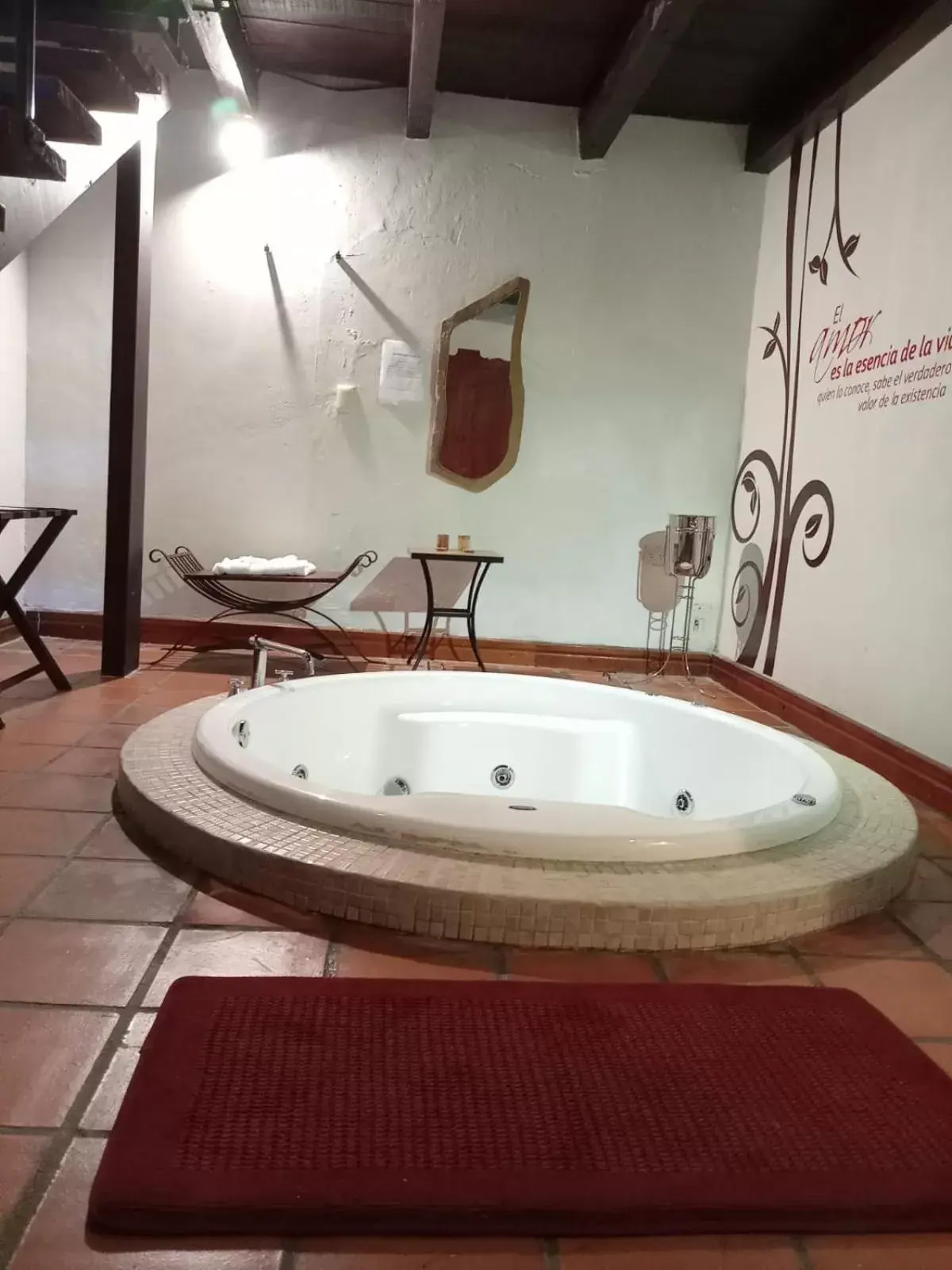 Hot Tub, Bathroom in Hotel Boutique Casabella