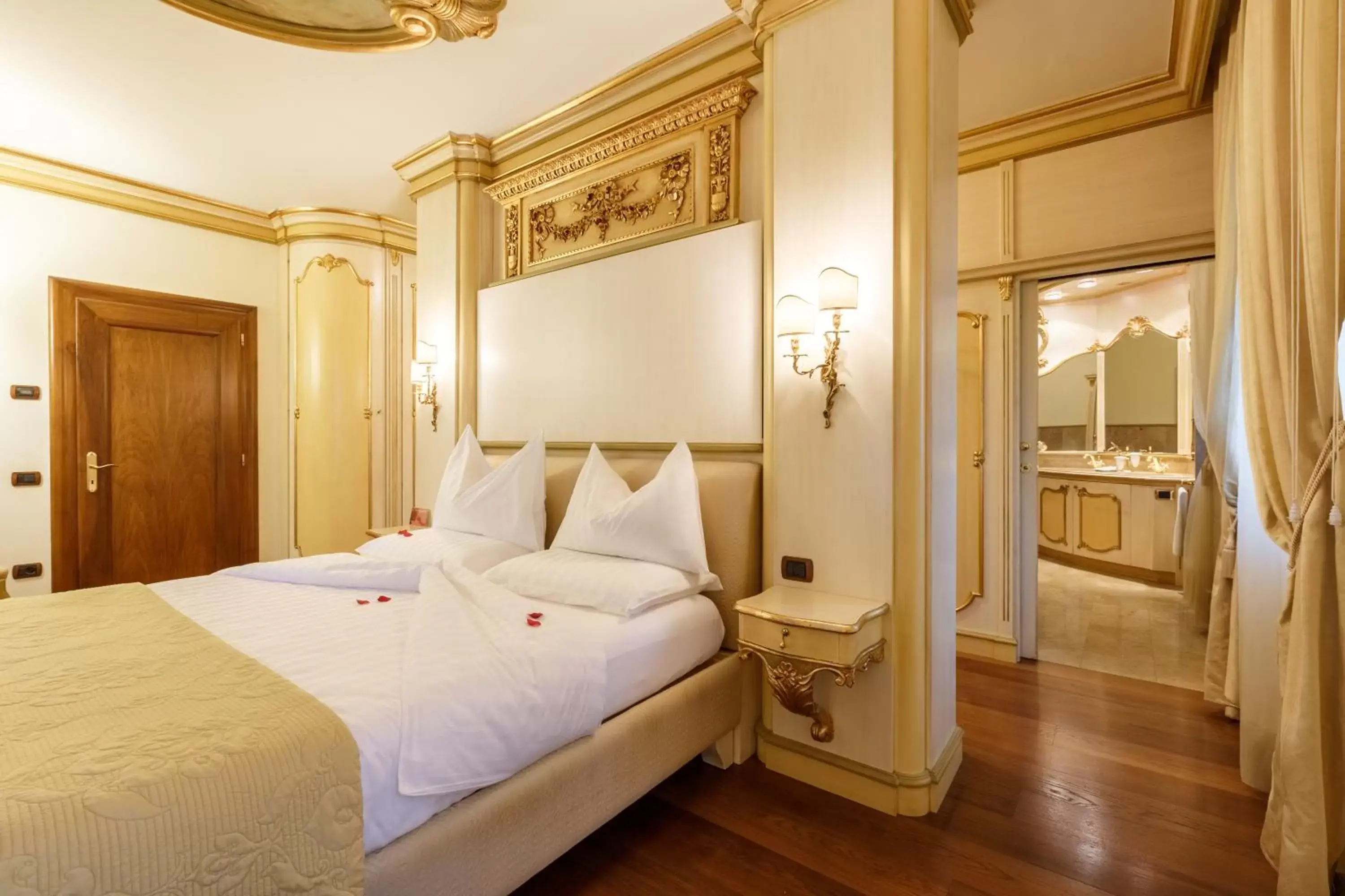 Bed in Relais Villa Quercia