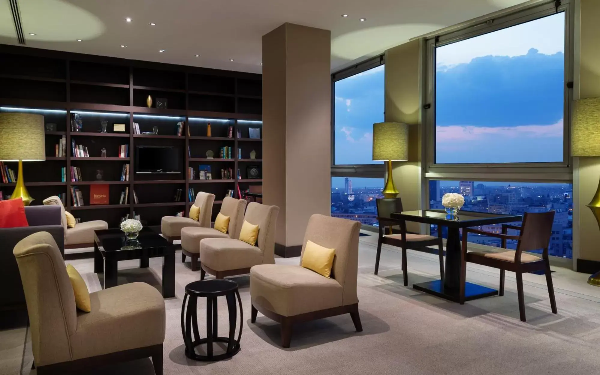 Premium Queen Room in Grand Hotel Bucharest Premium Queen Room in Grand Hotel Bucharest