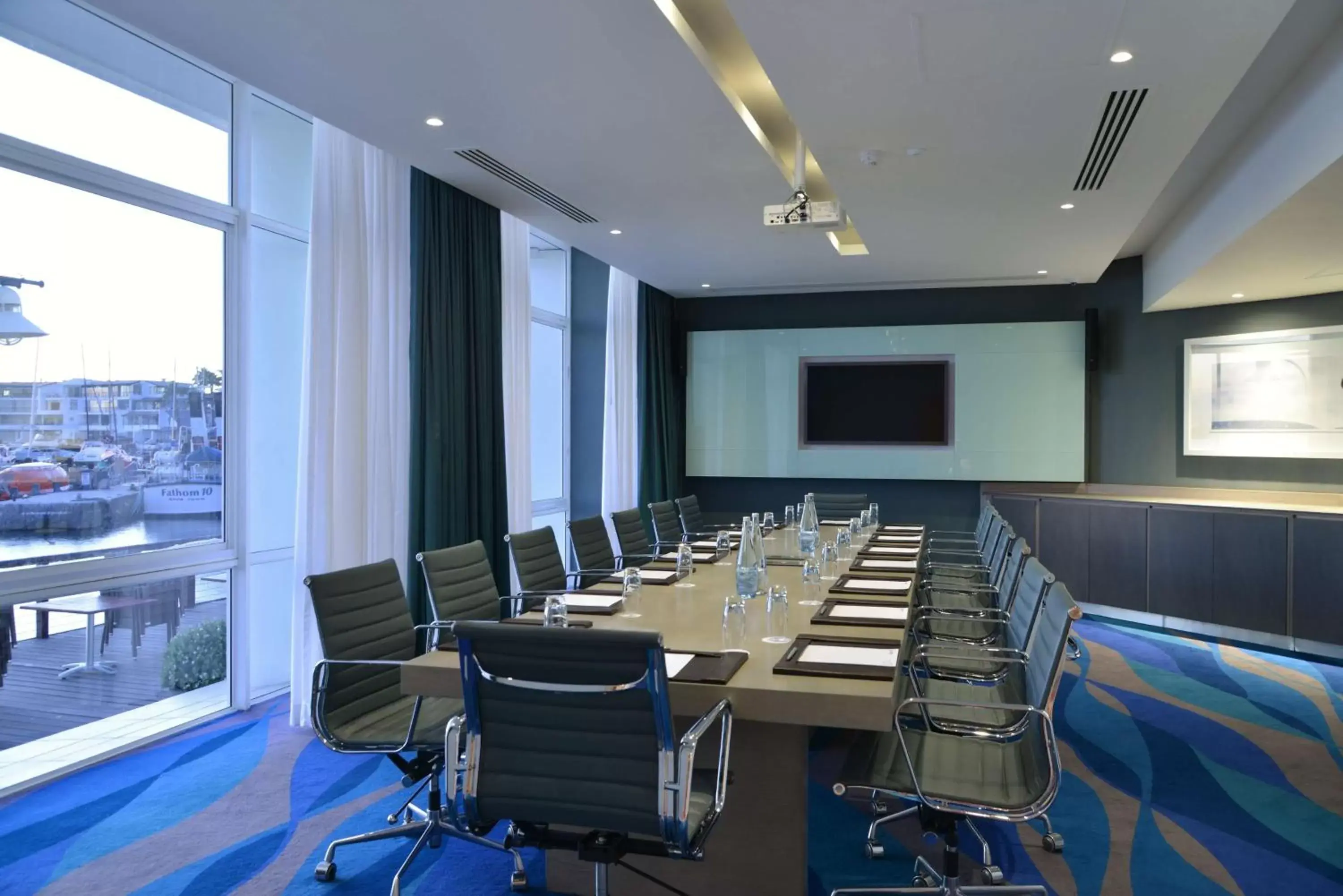 Meeting/conference room in Radisson Blu Hotel Waterfront, Cape Town